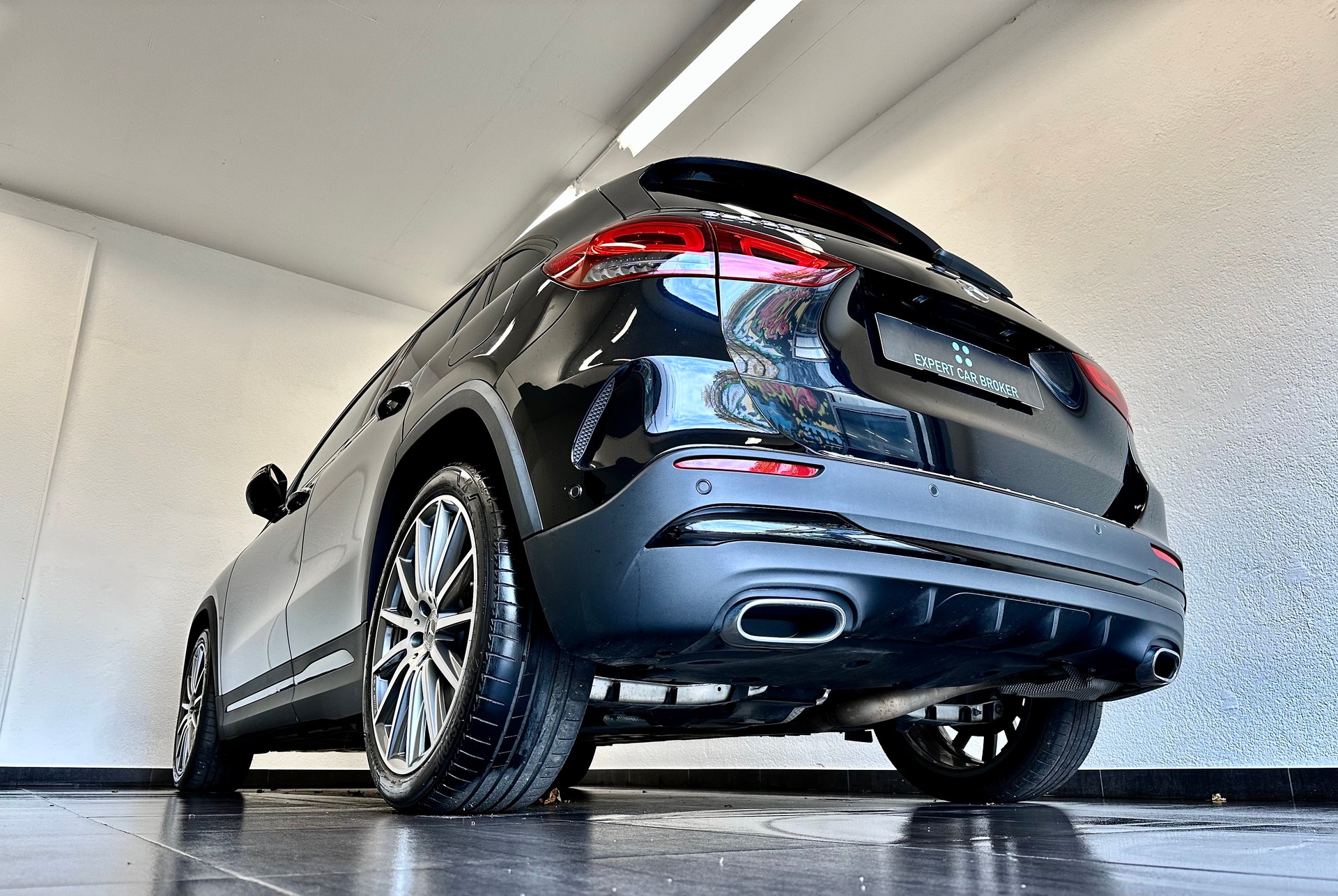 MERCEDES-BENZ GLA 220d 4Matic AMG Line 8G-DCT - 9