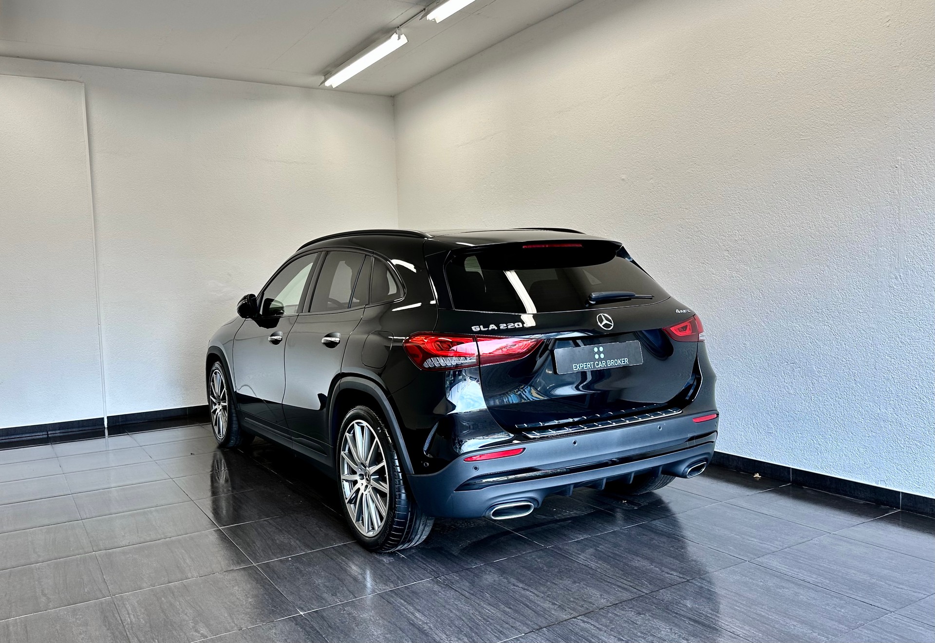 MERCEDES-BENZ GLA 220d 4Matic AMG Line 8G-DCT - 10