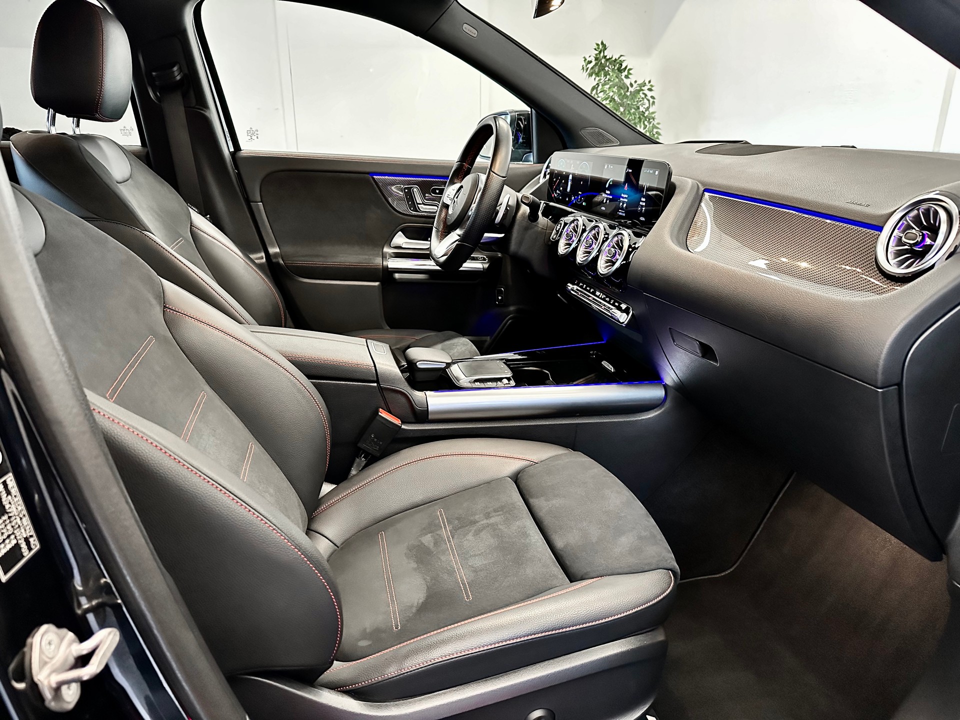 MERCEDES-BENZ GLA 220d 4Matic AMG Line 8G-DCT - 19