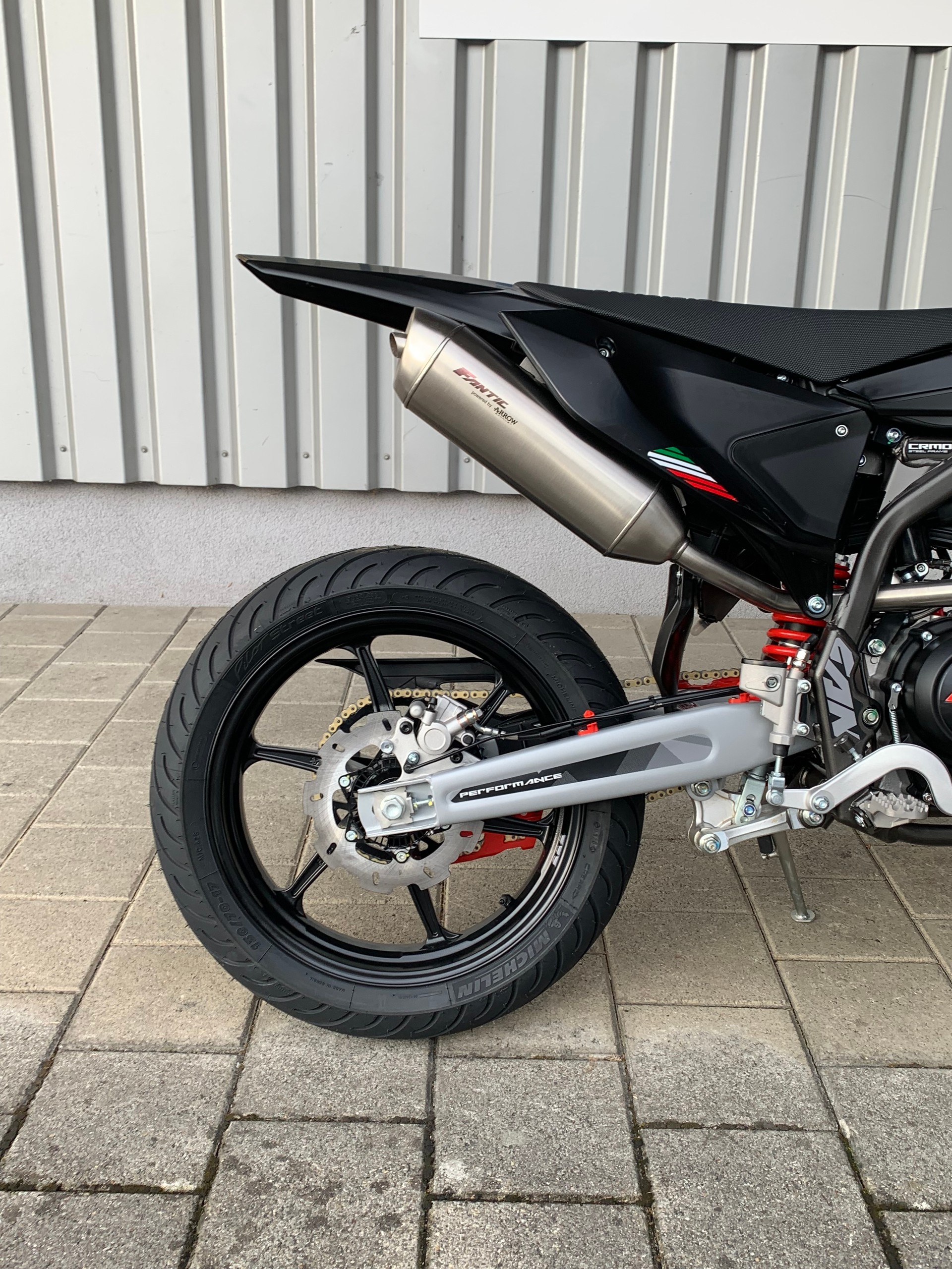 FANTIC XMF 125 Motard Performance Black Edition - 10