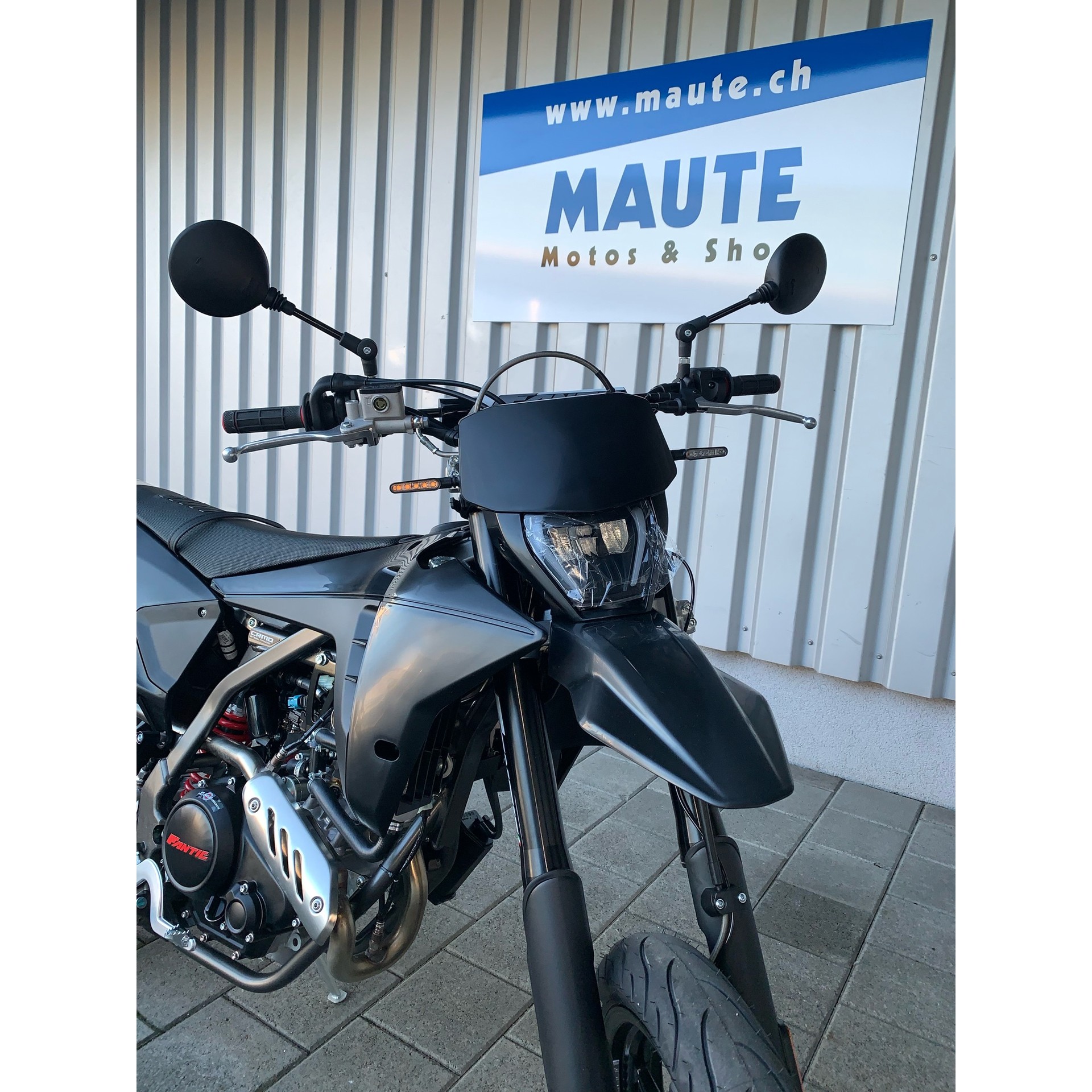 FANTIC XMF 125 Motard Performance Black Edition - 3