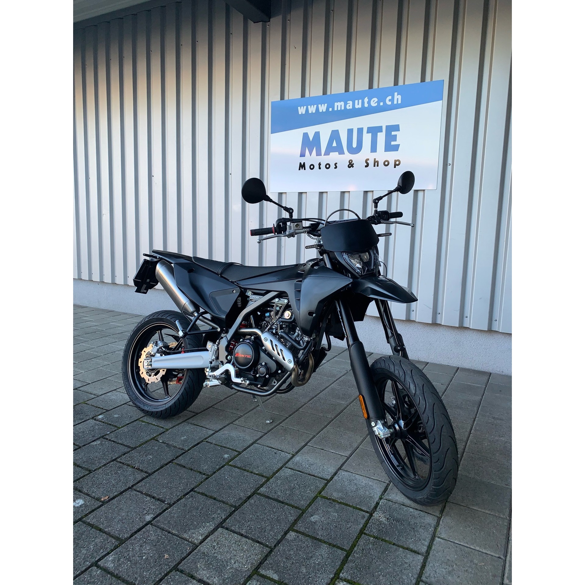 FANTIC XMF 125 Motard Performance Black Edition - 2