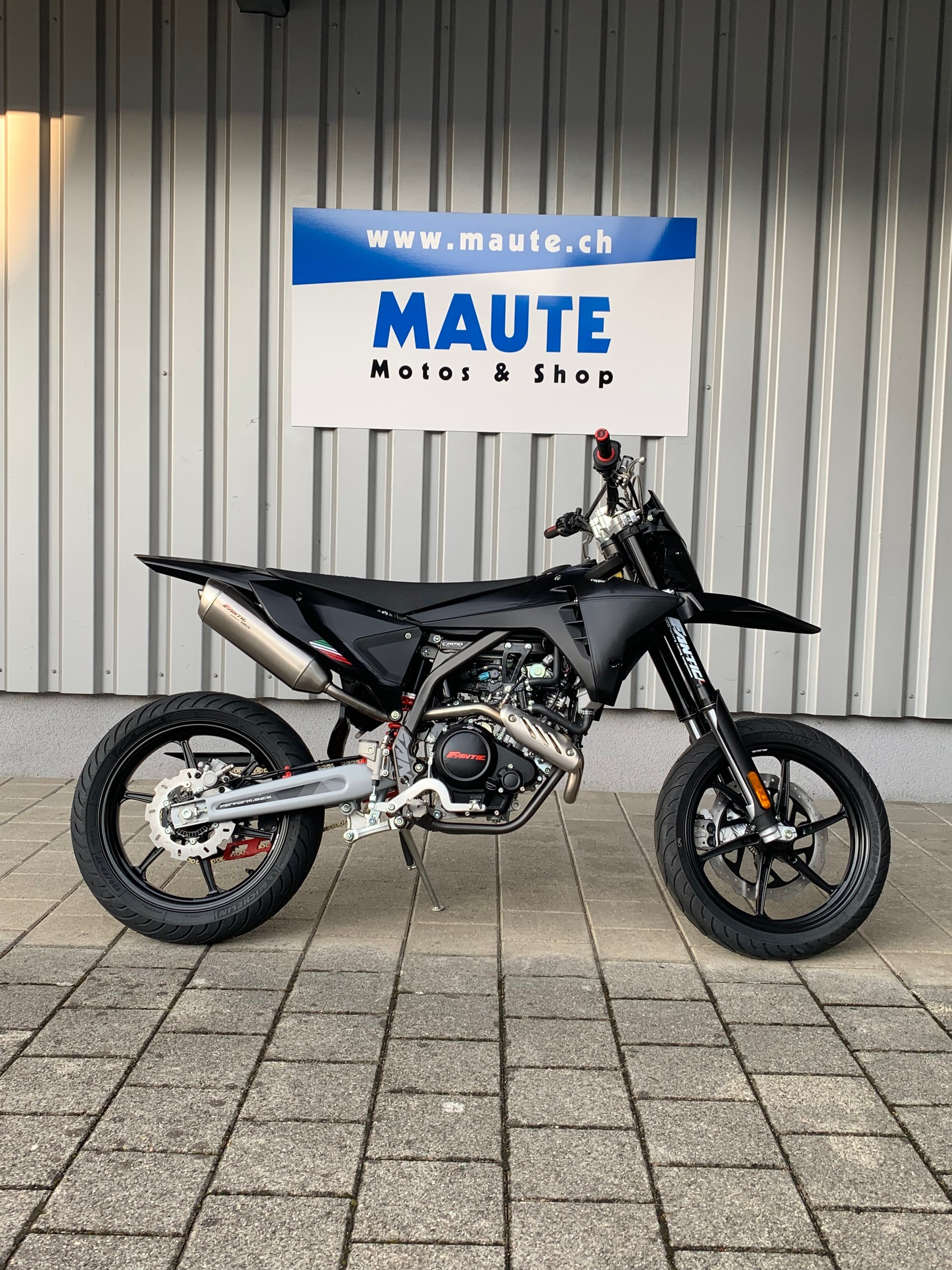 FANTIC XMF 125 Motard Performance Black Edition - 2