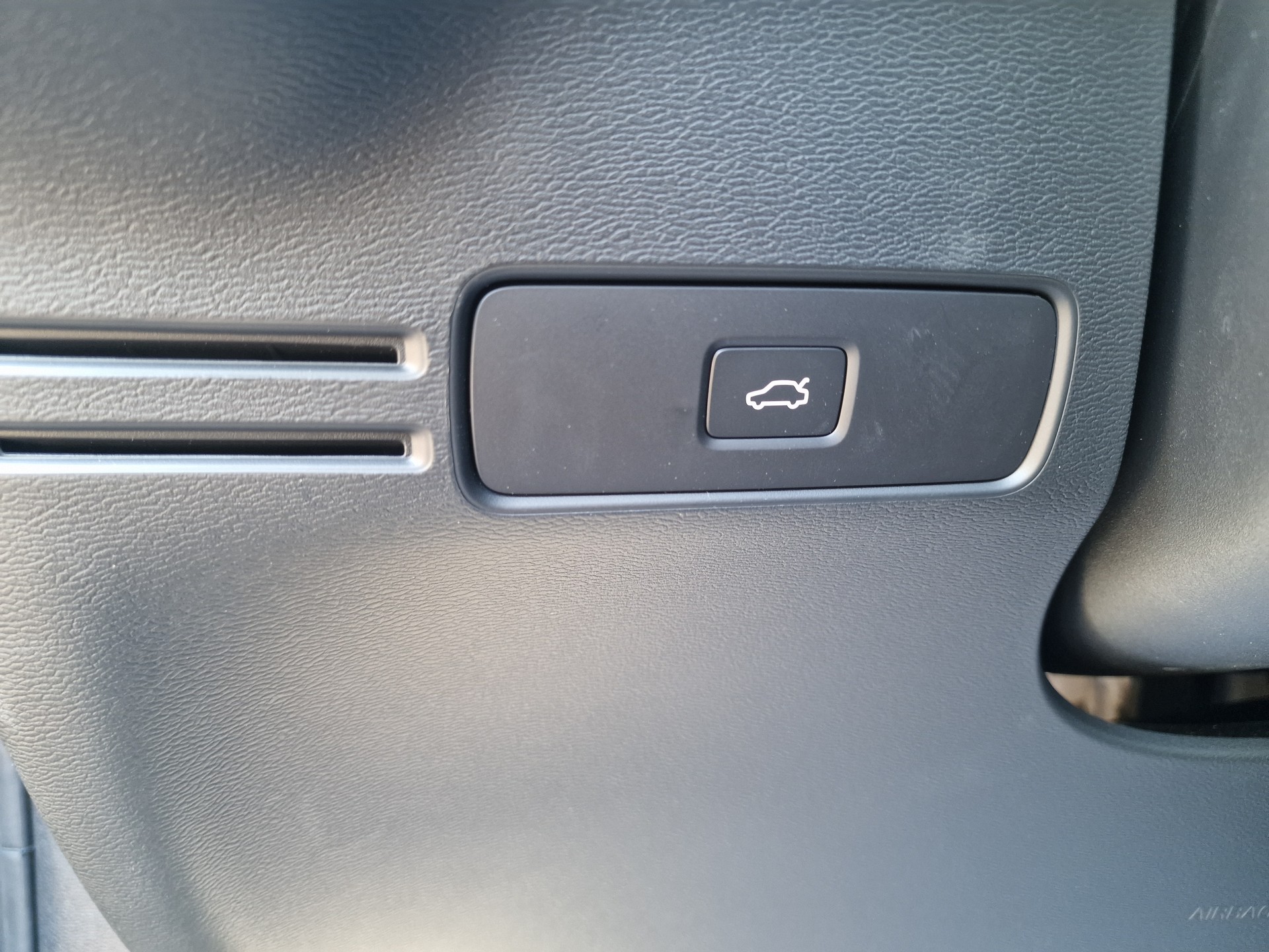VOLVO EX40 82kWh Twin Motor Performance AWD Xcentric Ultra Black Edition 60Mt Gara - 15