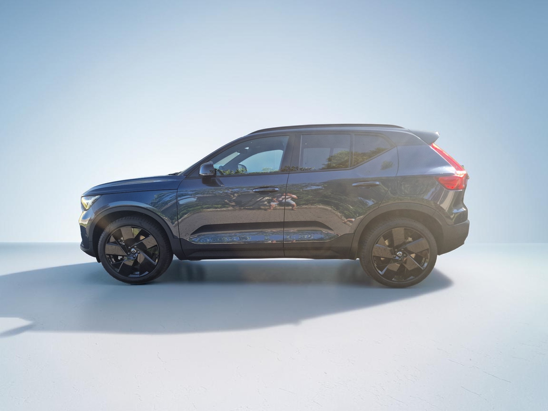 VOLVO EX40 82kWh Twin Motor Performance AWD Xcentric Ultra Black Edition 60Mt Gara - 5
