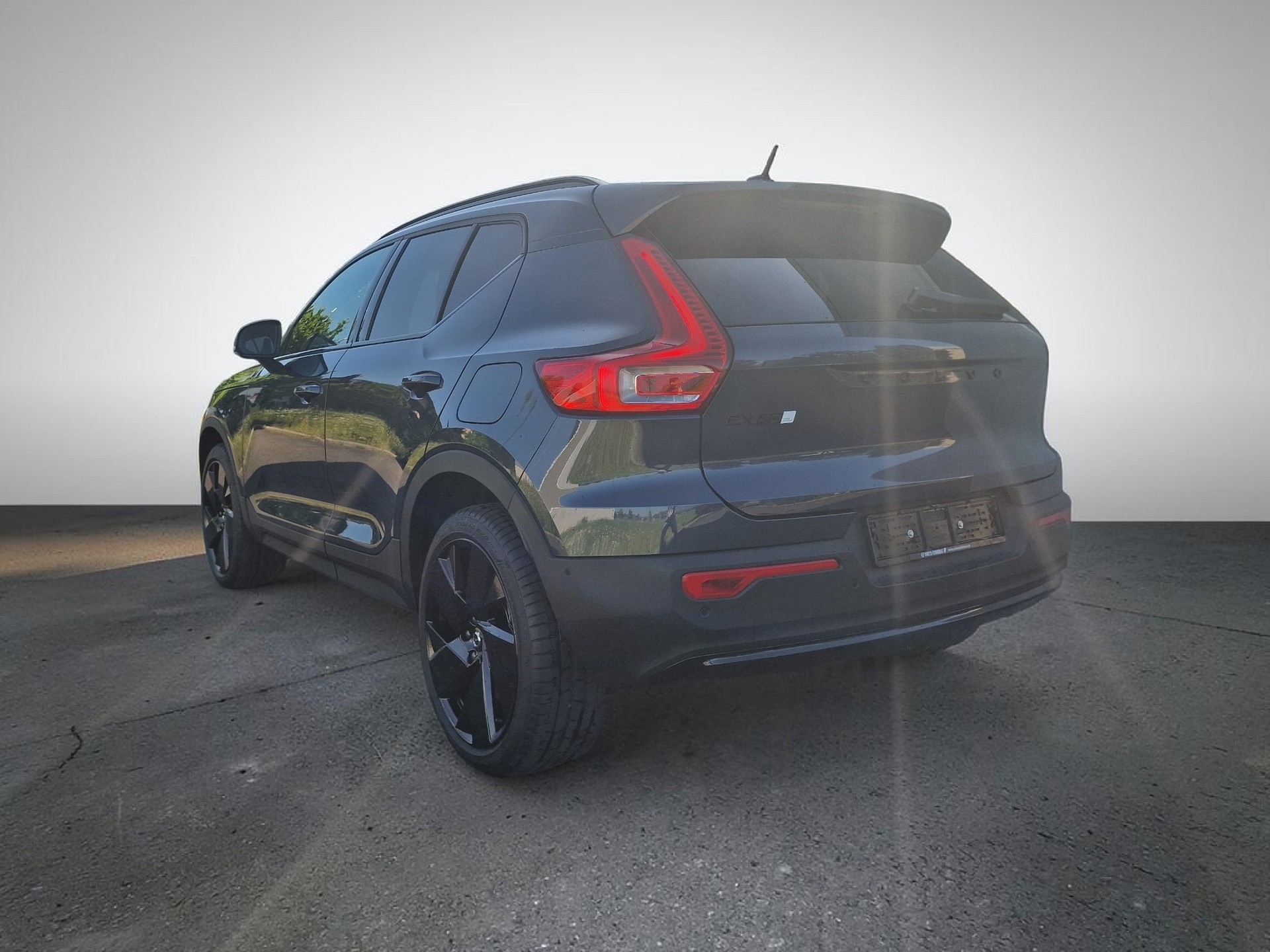 VOLVO EX40 82kWh Twin Motor Performance AWD Xcentric Ultra Black Edition 60Mt Gara - 6