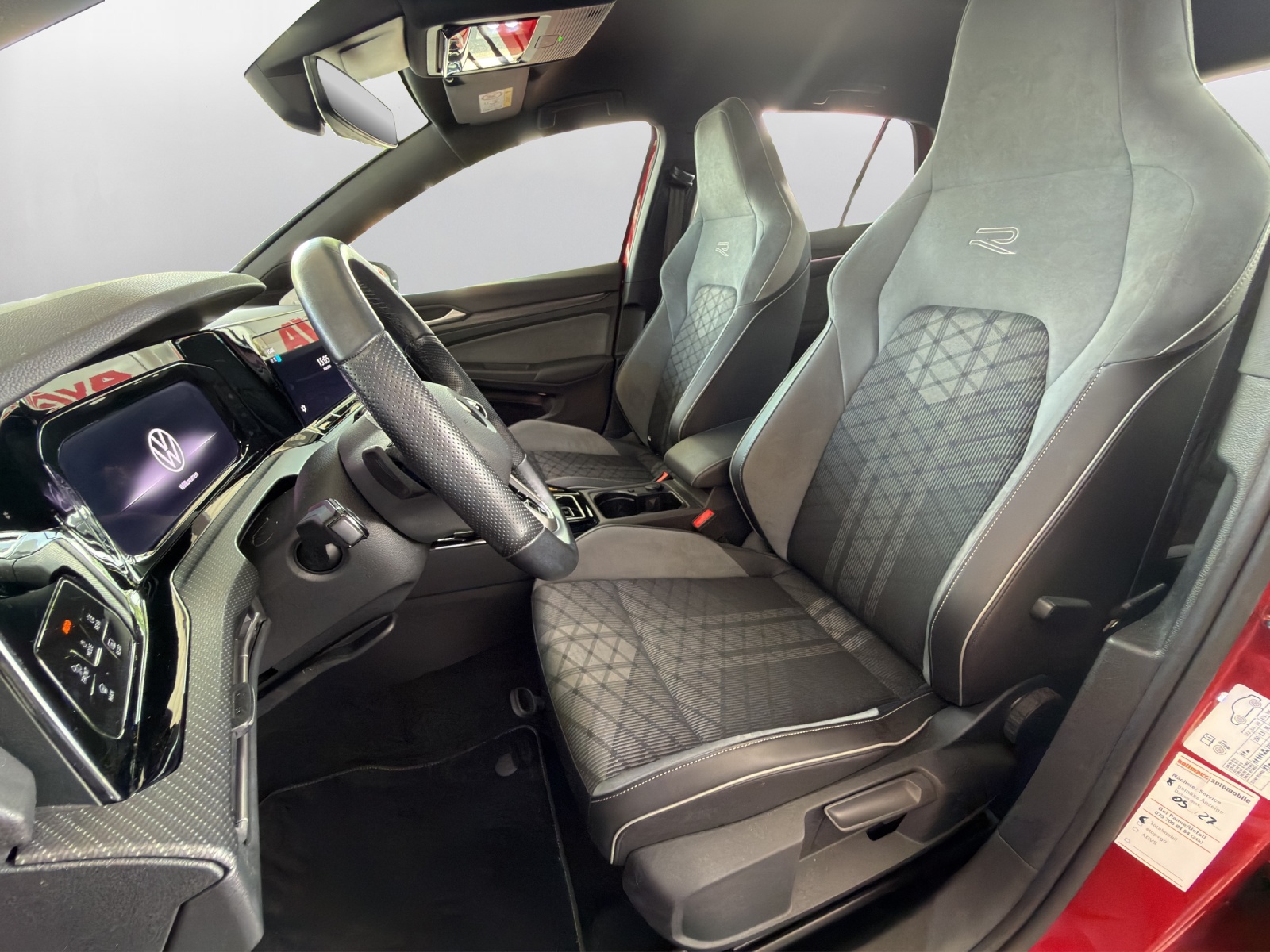 VW Golf 2.0 TDI R-Line DSG - 10