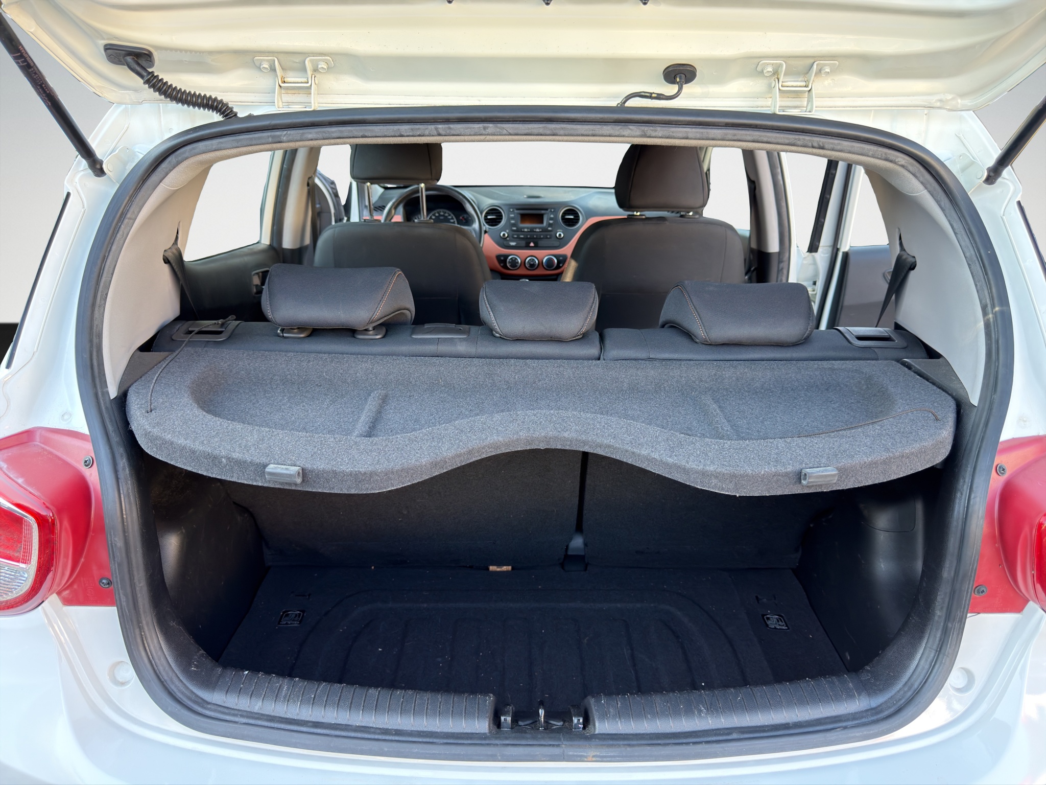 HYUNDAI i10 13
