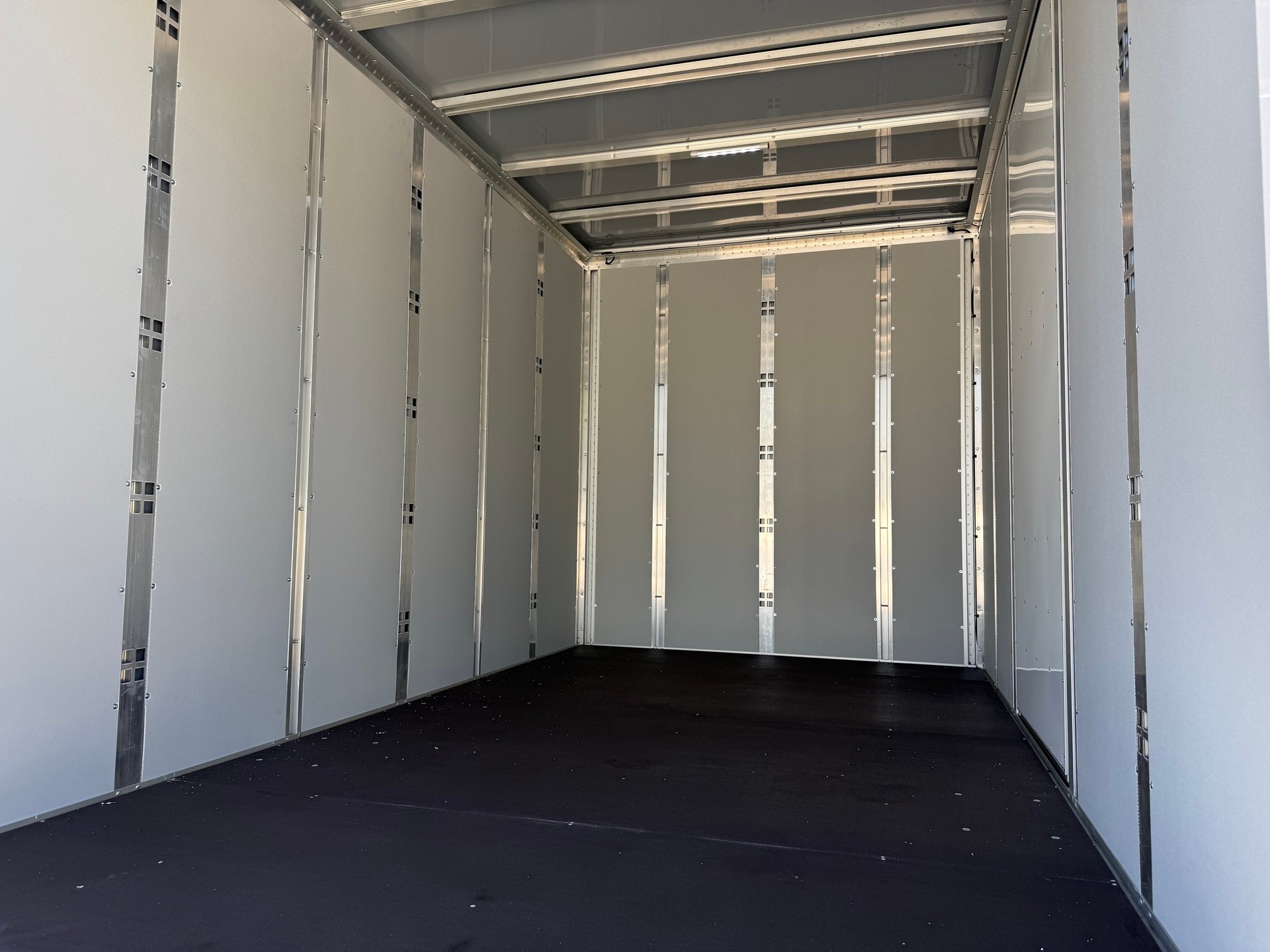 FIAT Ducato 35 2.2 MJ 140 Heavy Koffer mit Flügeltüren 1000 Kg. Nutzlast - 9