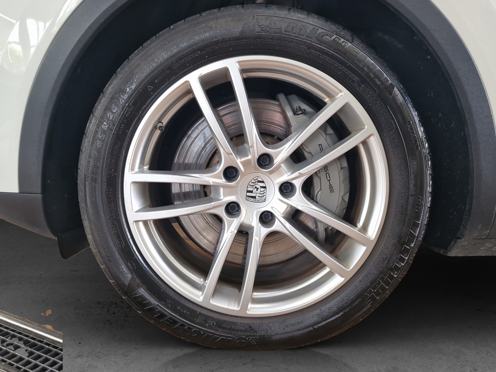 PORSCHE Cayenne S - 13