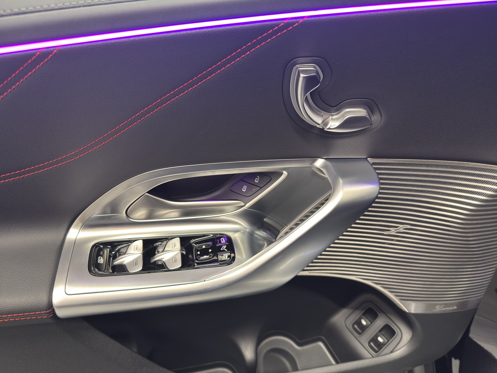 MERCEDES-BENZ GLC 400 4Matic with EQ Technology - 15