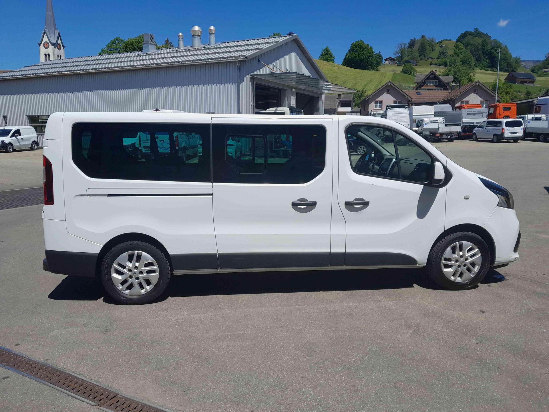 RENAULT Trafic Passenger 1.6 dCi TwinTurbo Authentique - 6