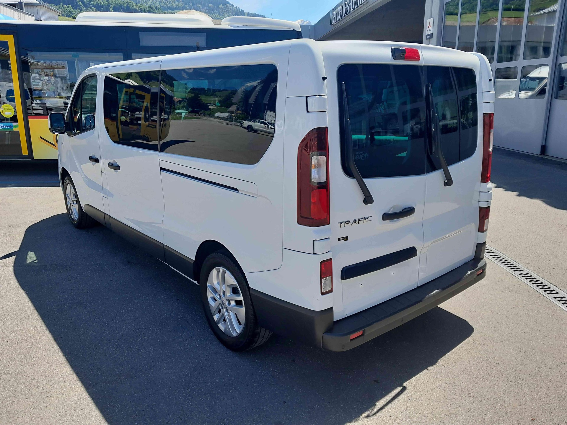 RENAULT Trafic Passenger 1.6 dCi TwinTurbo Authentique - 4