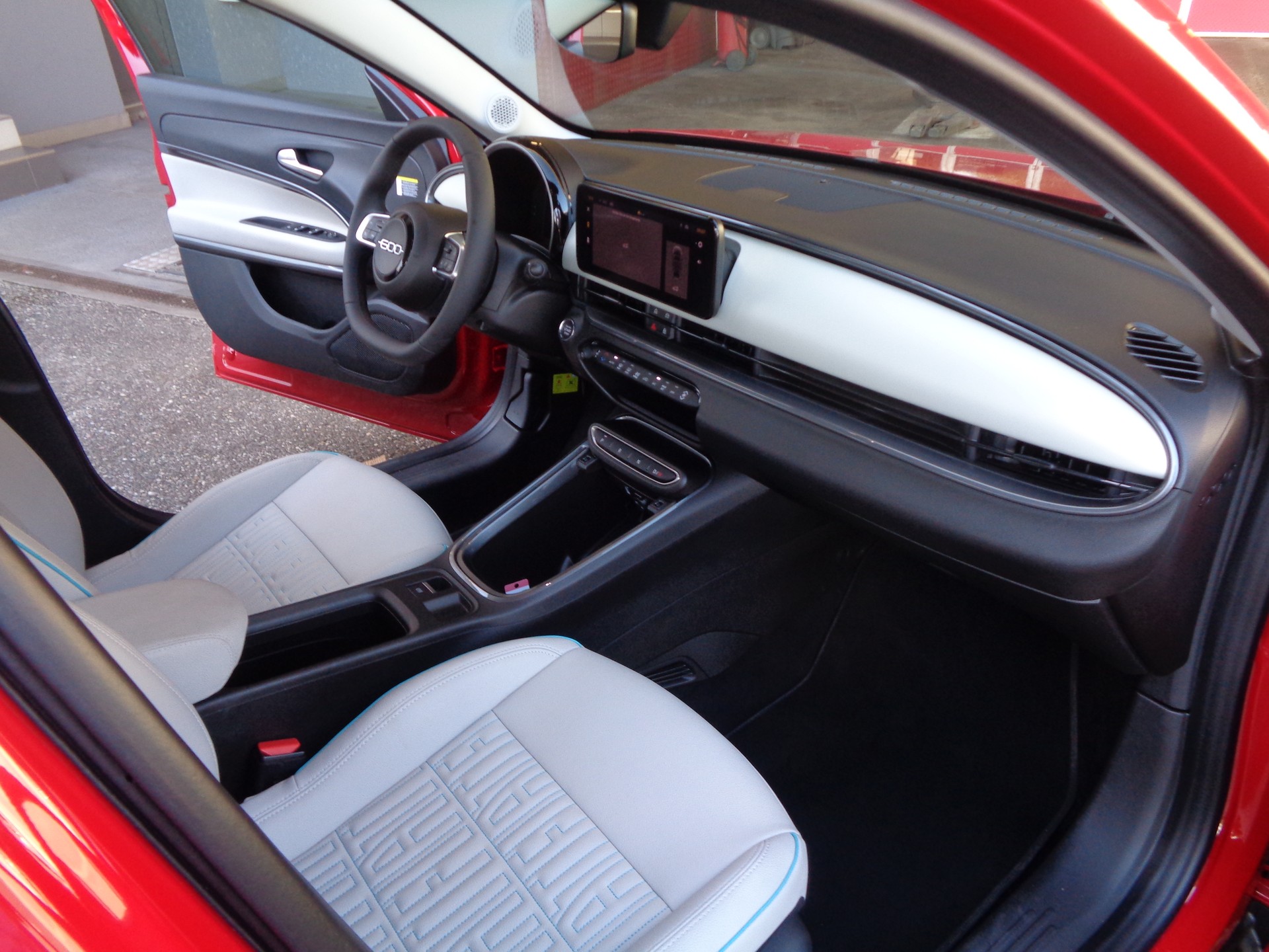FIAT 600h MildHybrid La Prima - 8