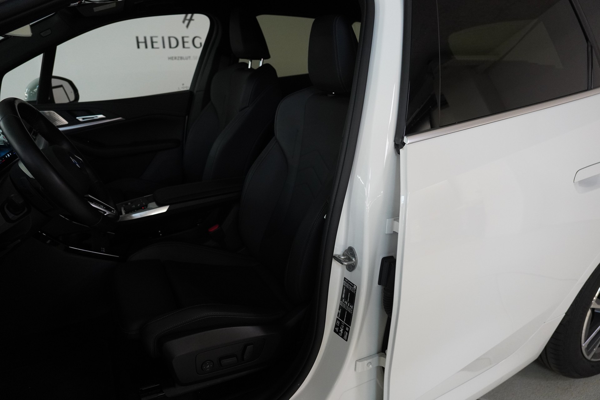 BMW 223d Active Tourer xDrive M Sport DKG - 12