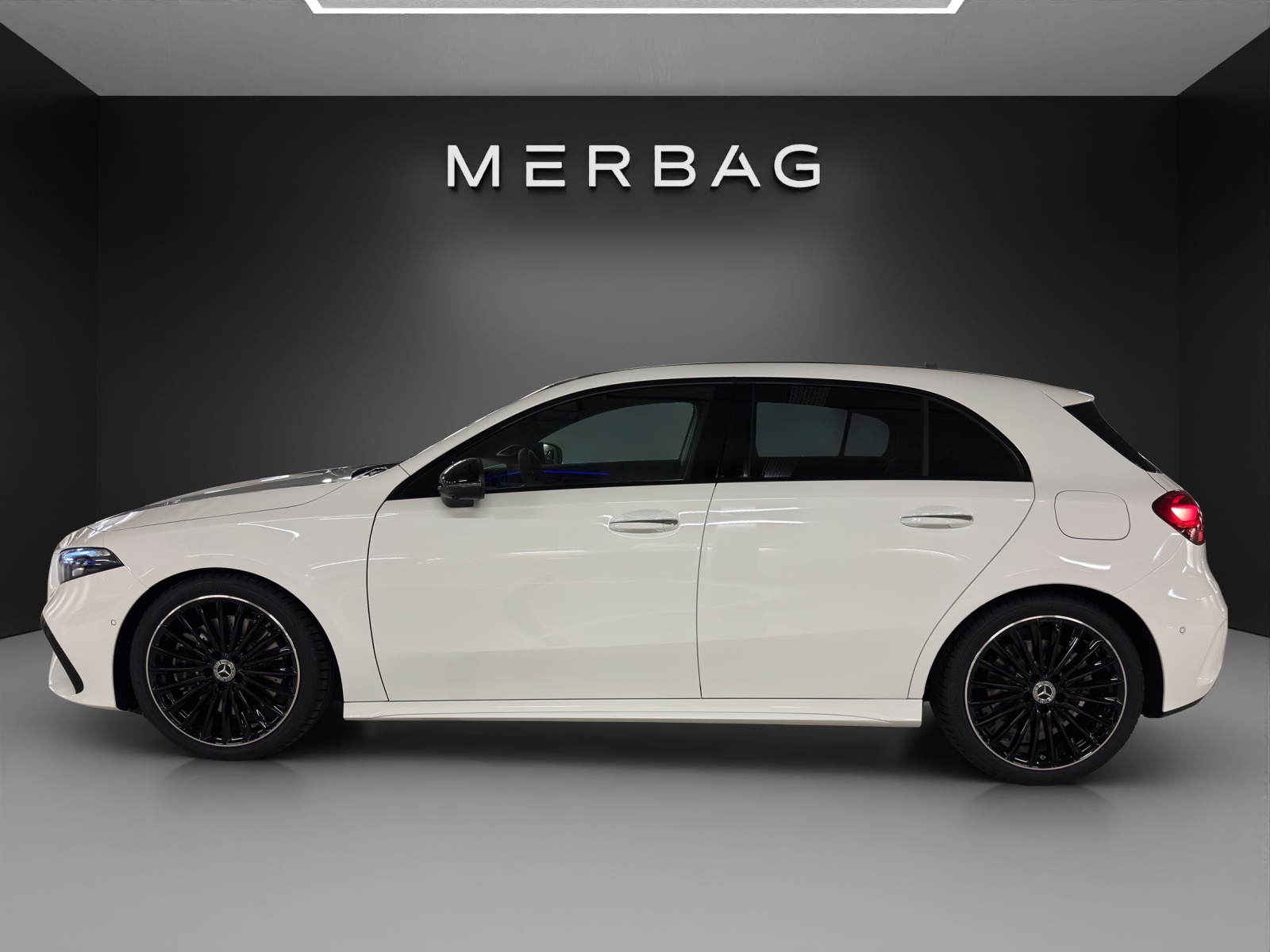 MERCEDES-BENZ A 200 7G-DCT - 4