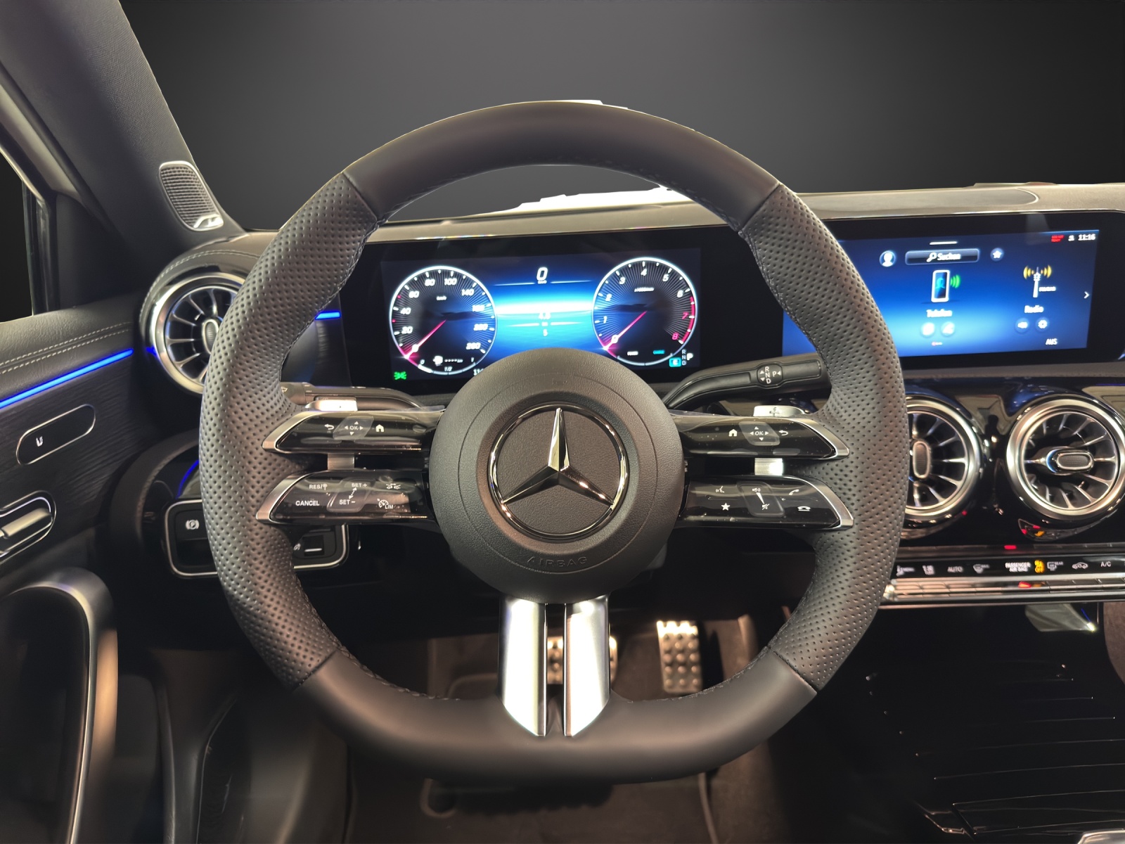 MERCEDES-BENZ A 200 7G-DCT - 13