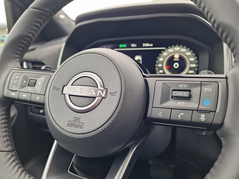 nissan Gallery 16