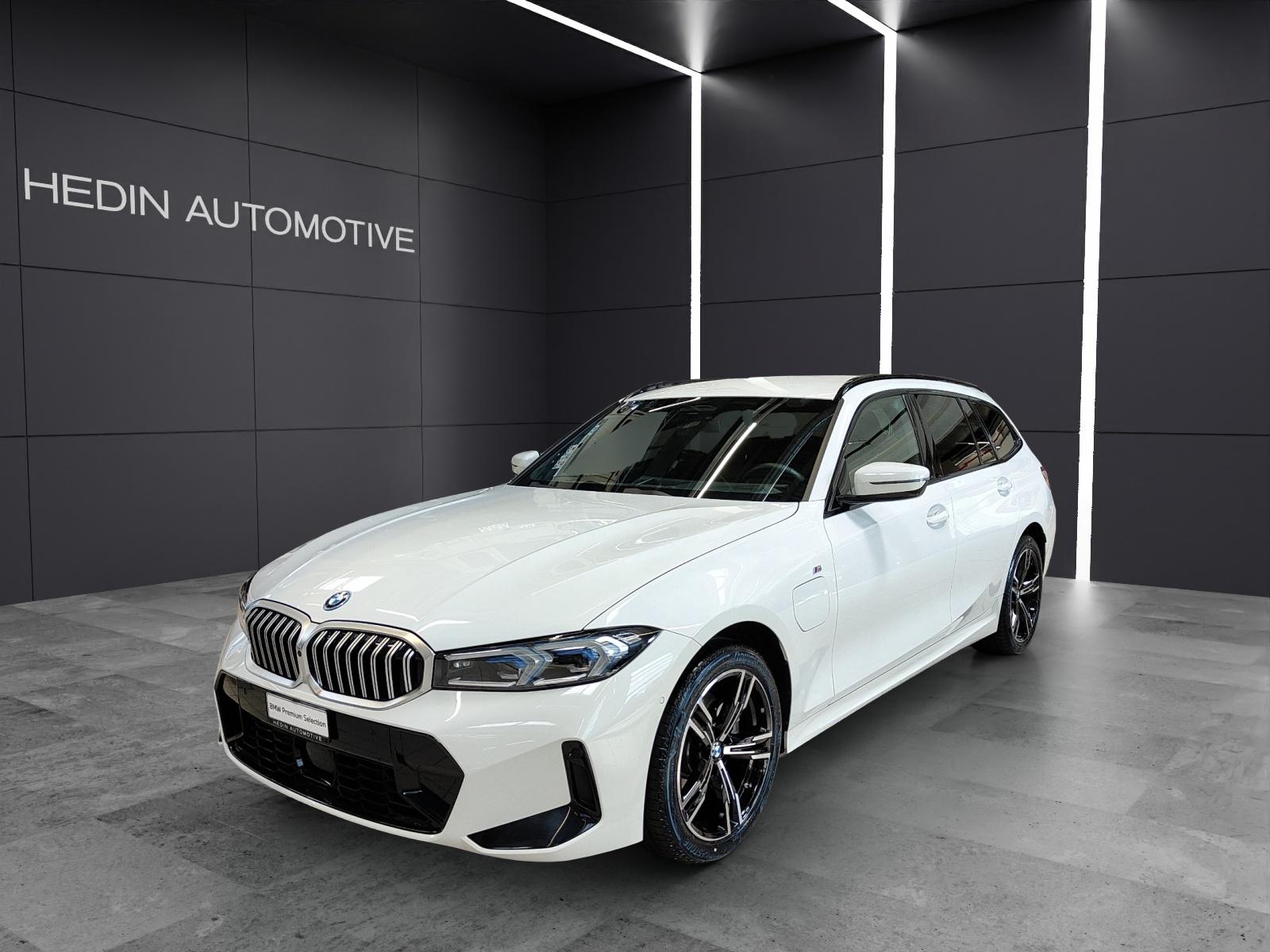 BMW 330e xDrive SAG Touring Attraktiven Leasingzinssatz ab 0.9 % bei Abschluss einer BMW Fahrzeugversicherung. Kombi