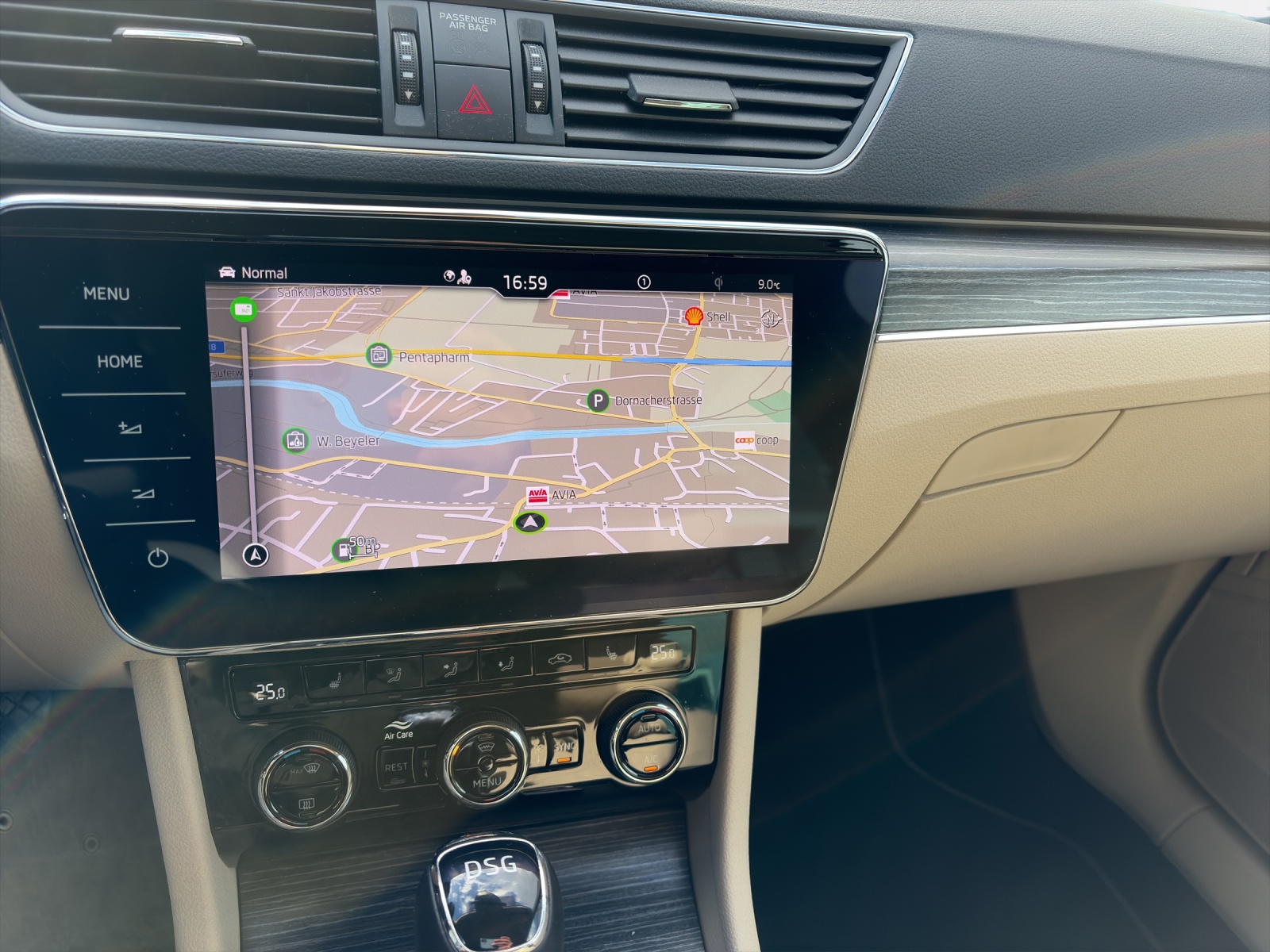 SKODA Superb Combi 2.0 TSI Style DSG - 9