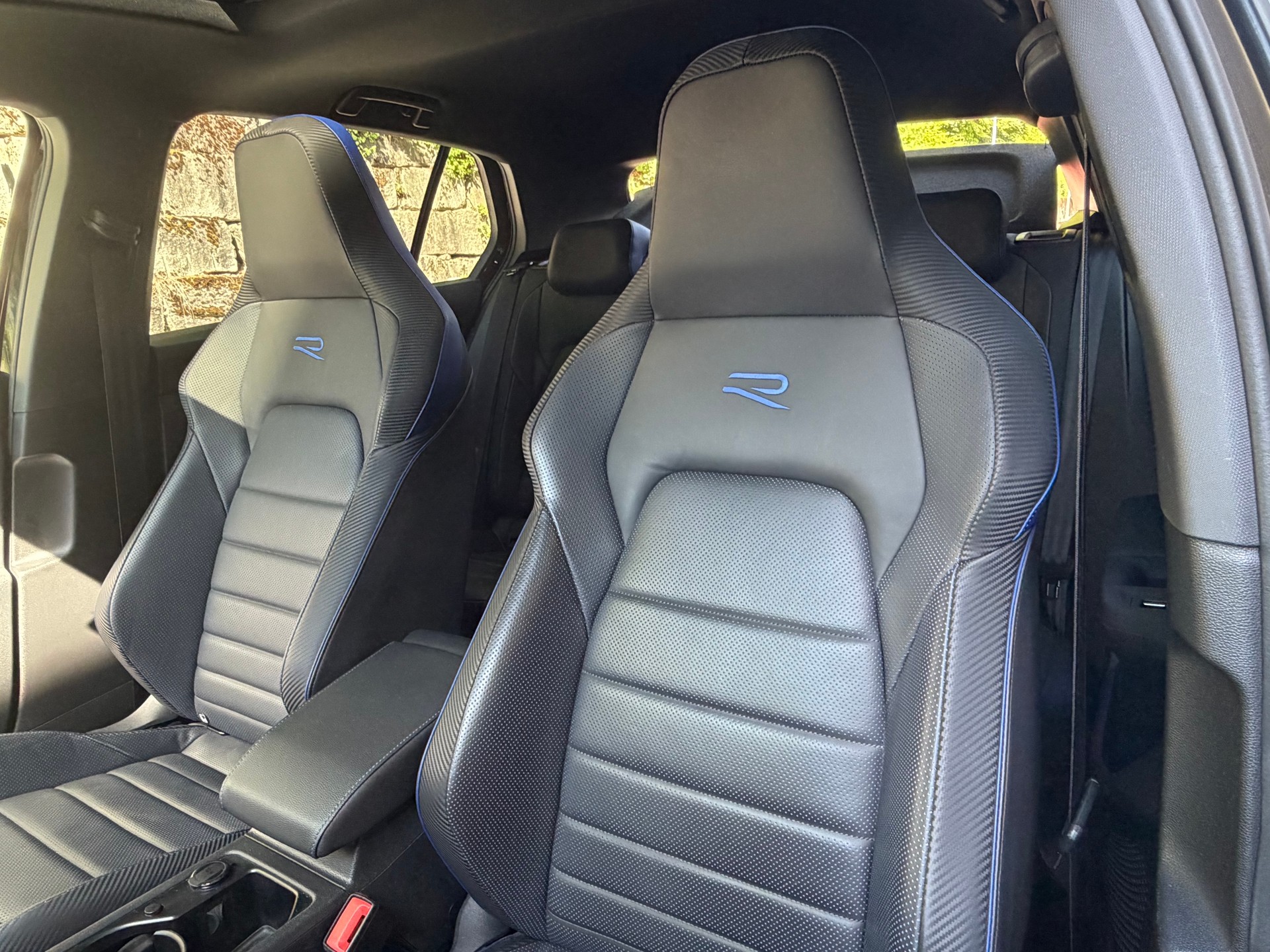 VW Golf 2.0 TSI R DSG 4Motion - 11