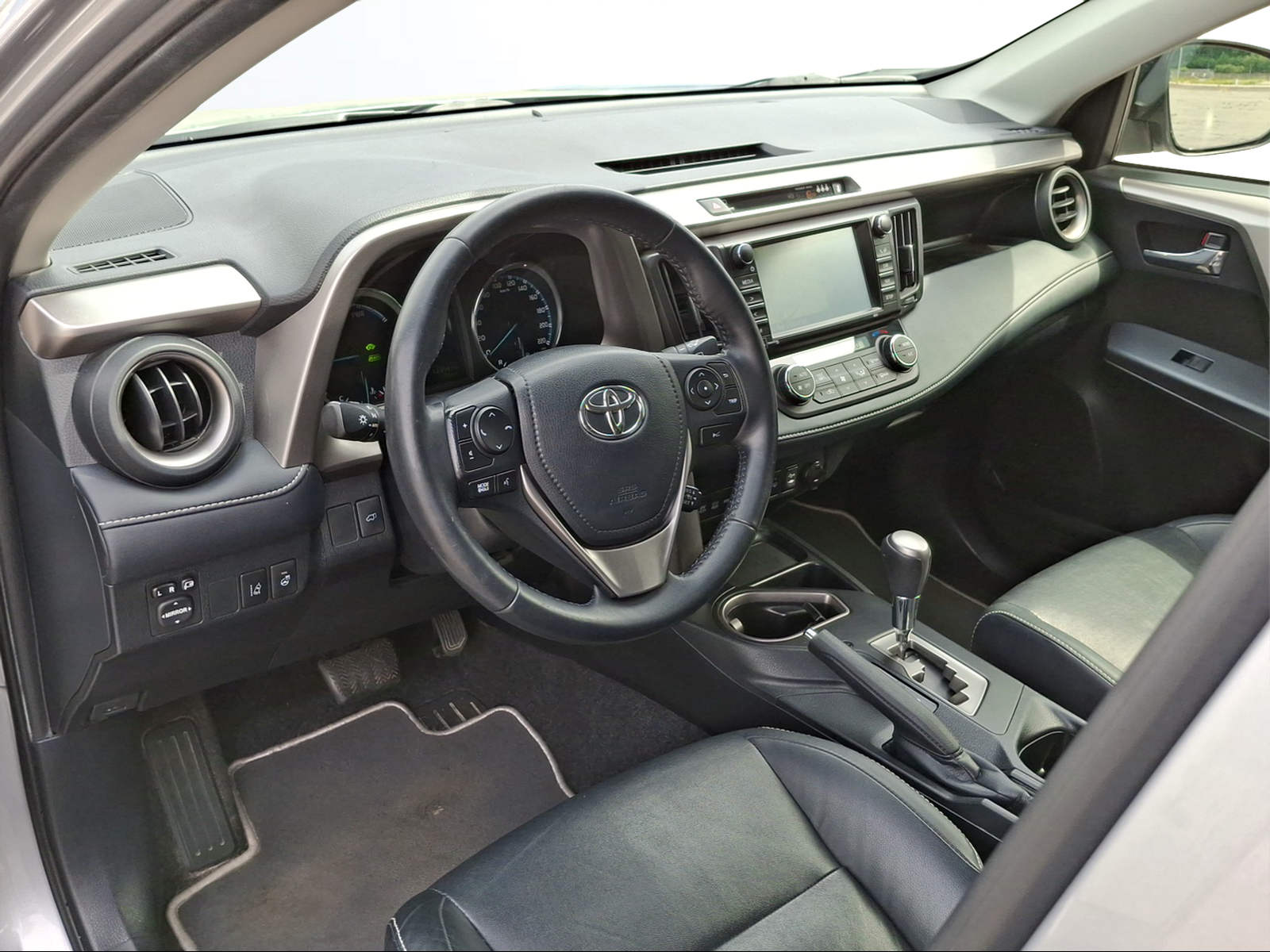 TOYOTA RAV-4 2.5 HSD Premium e-CVT - 10