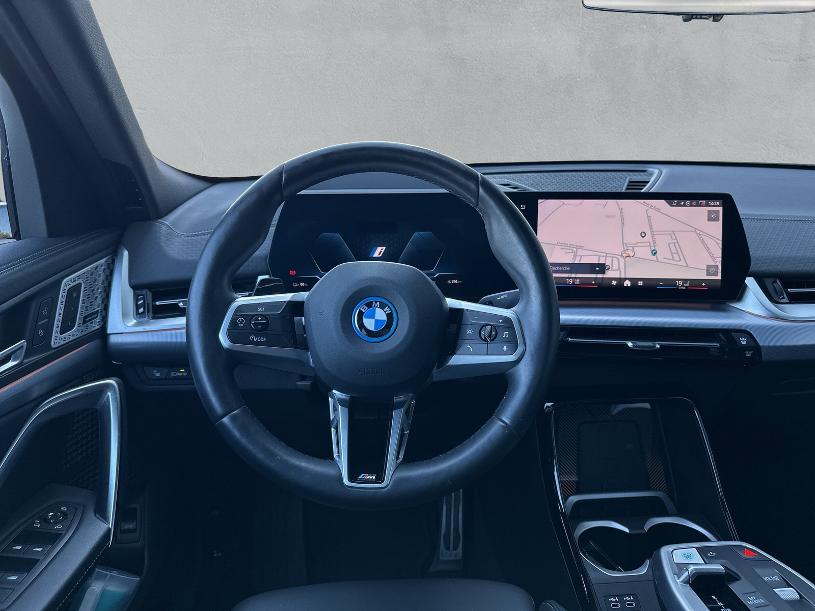 BMW iX2 xDrive 30 M Sport **Action de leasing à 1.9%** 📍 - 17