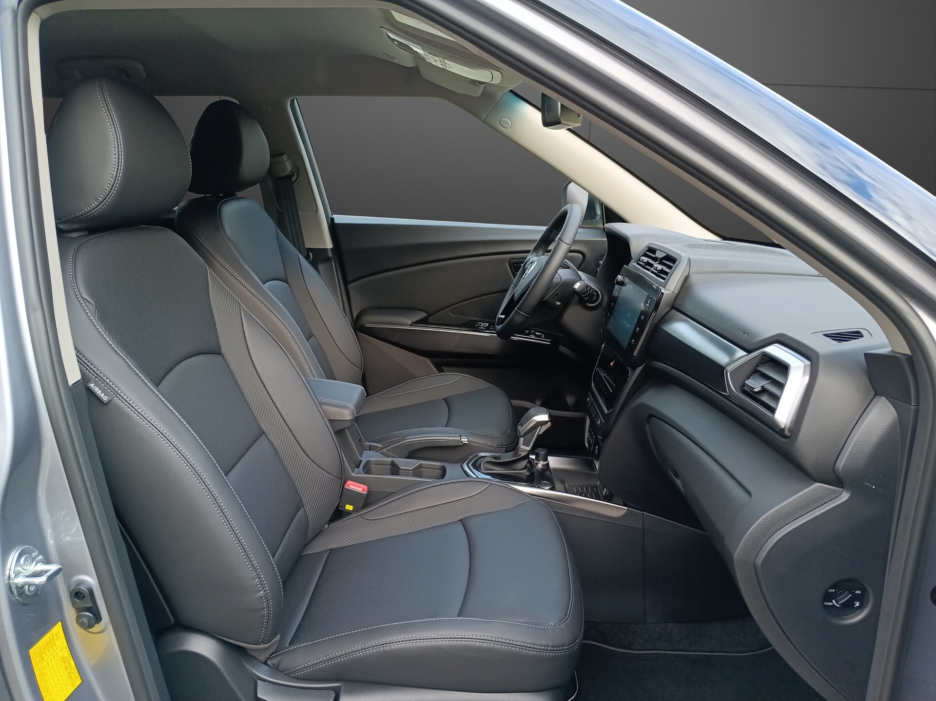 KGM-SsangYong Tivoli 1.5 T GDI Platinum 4WD Automat - 16