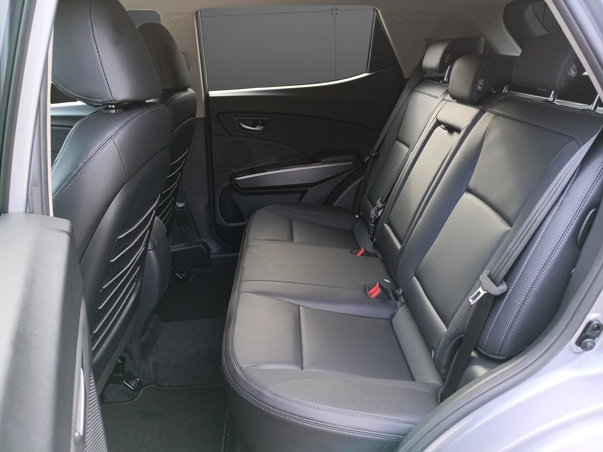 KGM-SsangYong Tivoli 1.5 T GDI Platinum 4WD Automat - 12