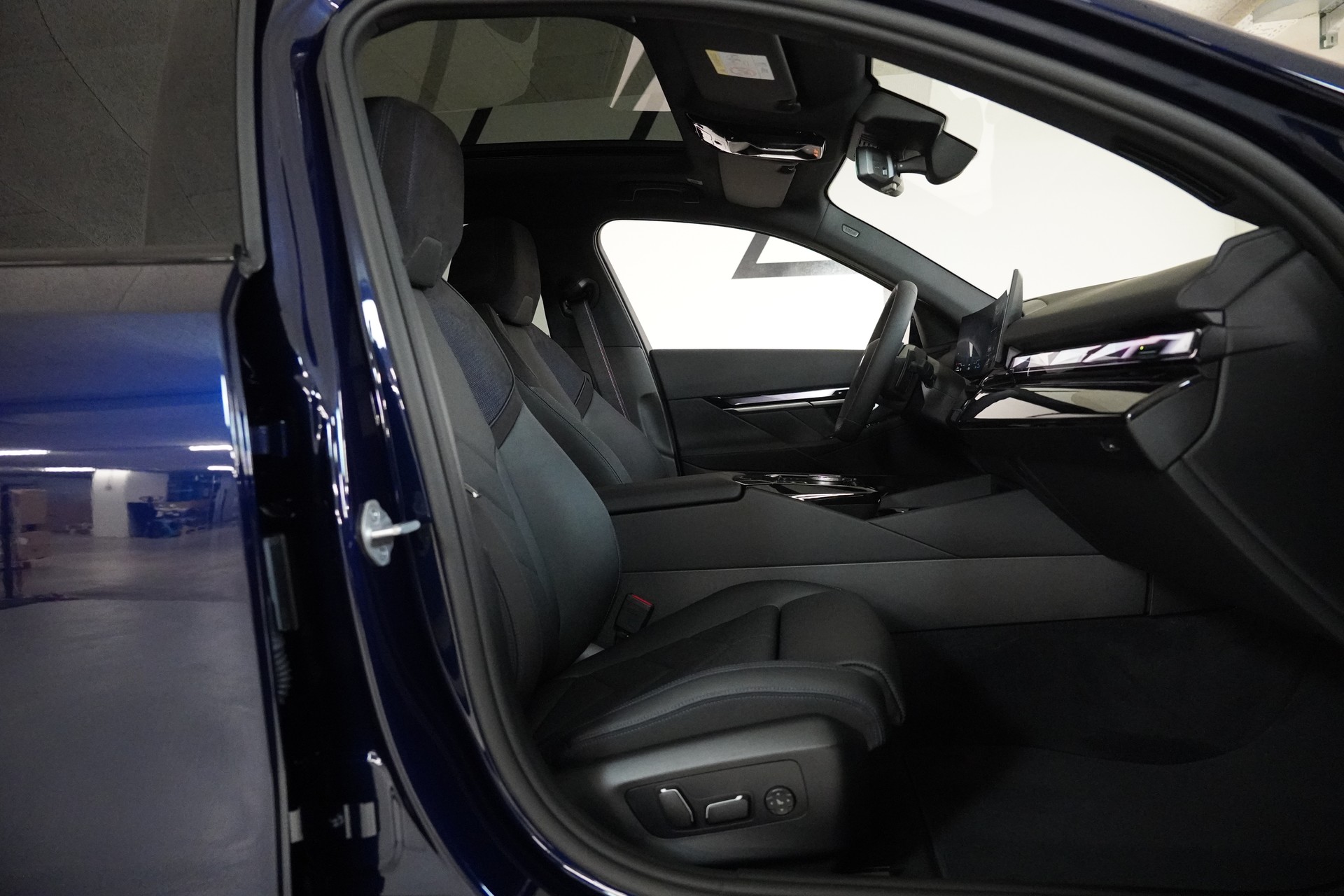 BMW 550e xDrive Touring M Sport Pro Steptronic - 14