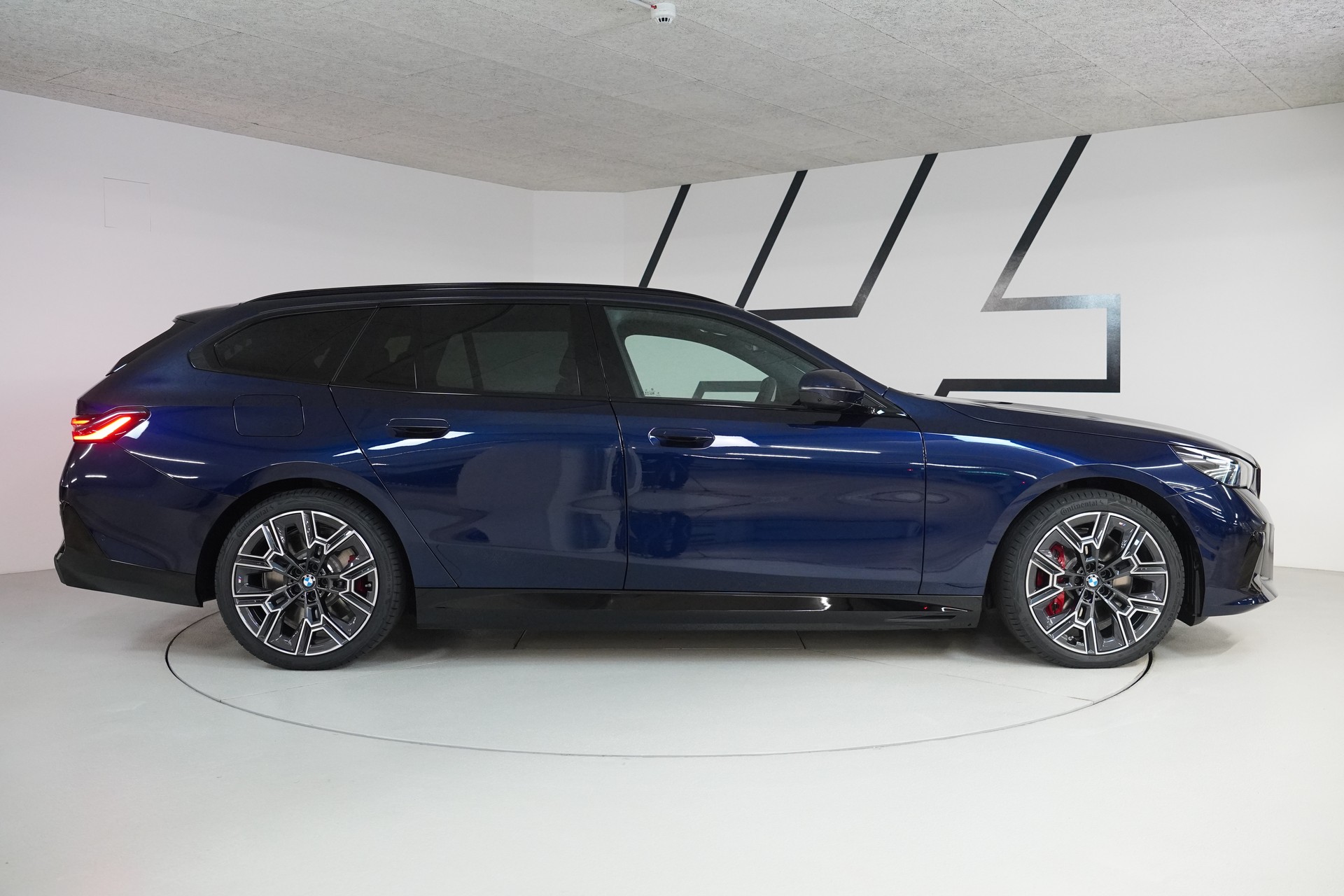 BMW 550e xDrive Touring M Sport Pro Steptronic - 8