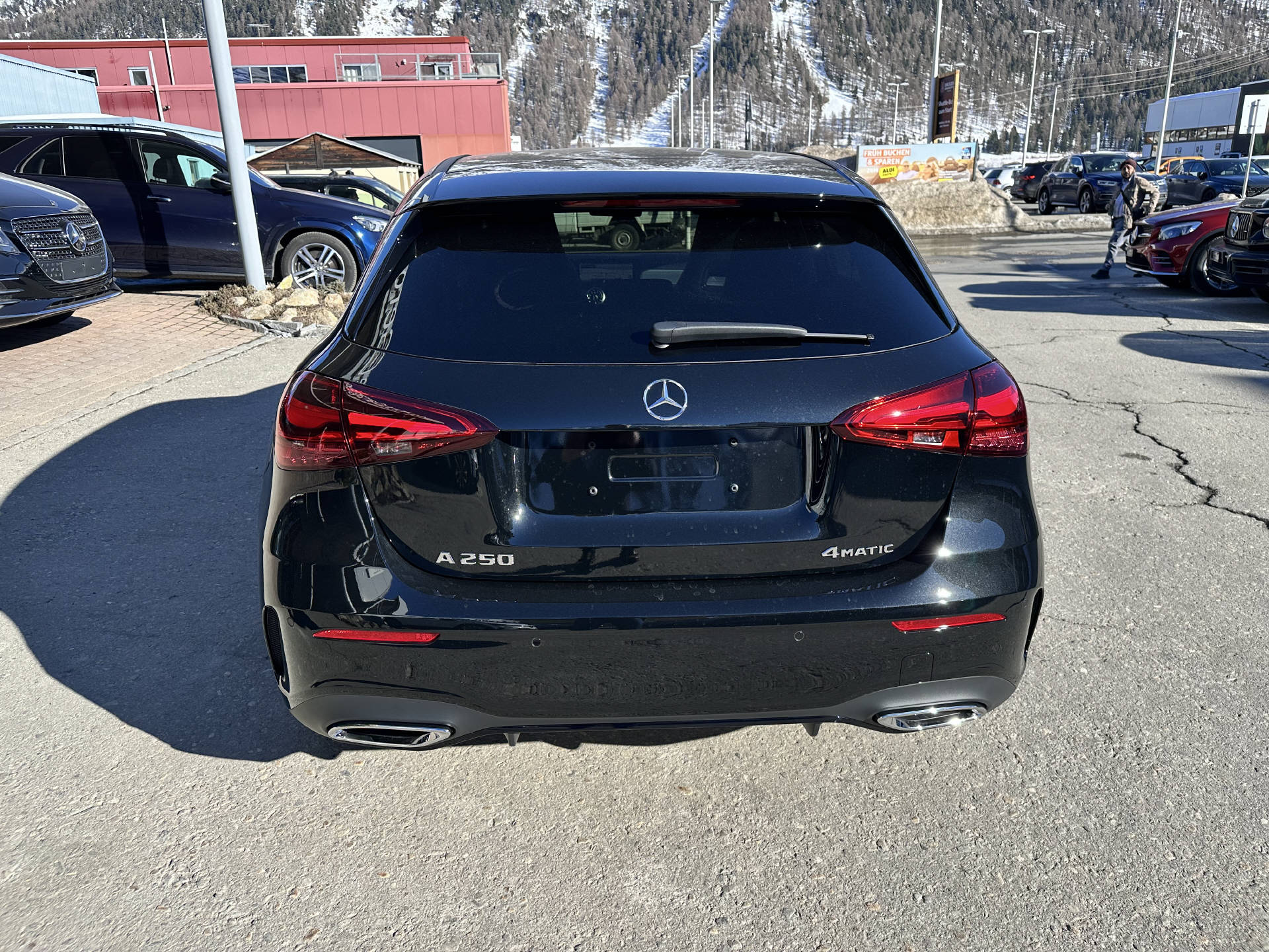 MERCEDES-BENZ A 250 AMG Line 4Matic - 8