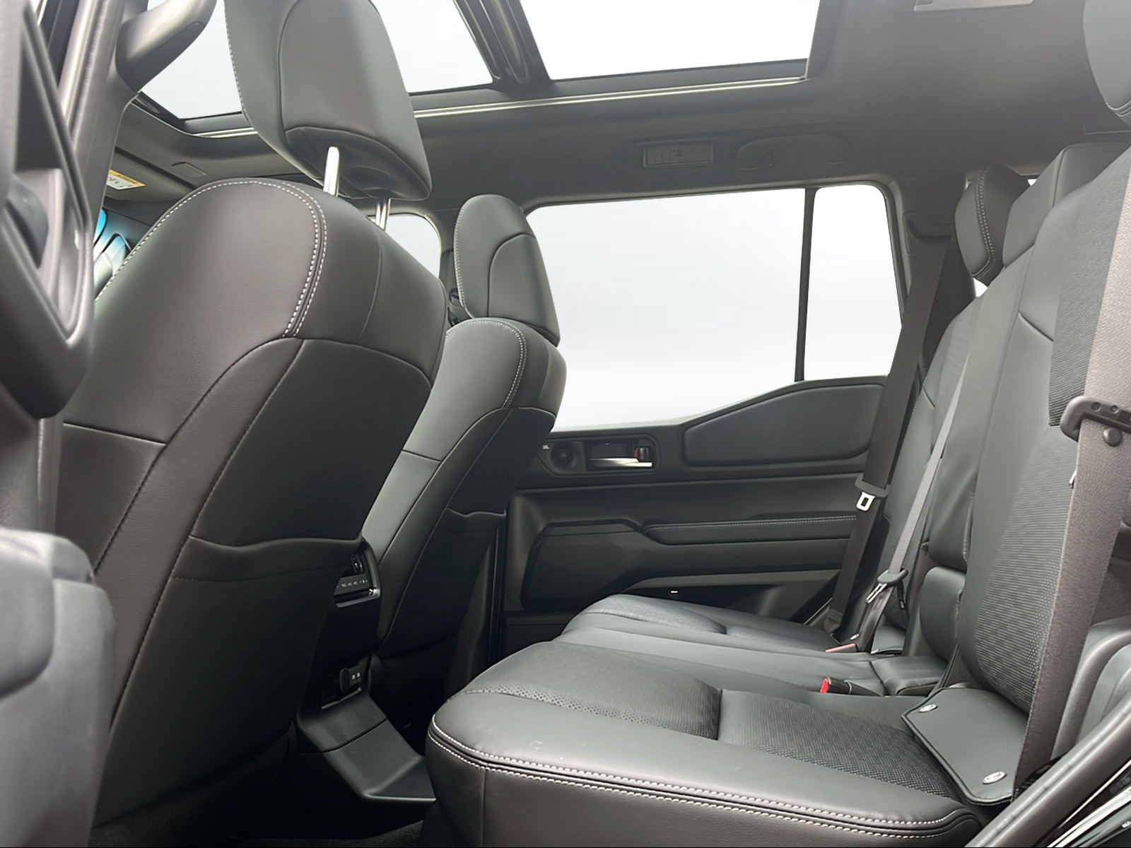 TOYOTA Land Cruiser 2.8TD 48V Invincible - 9