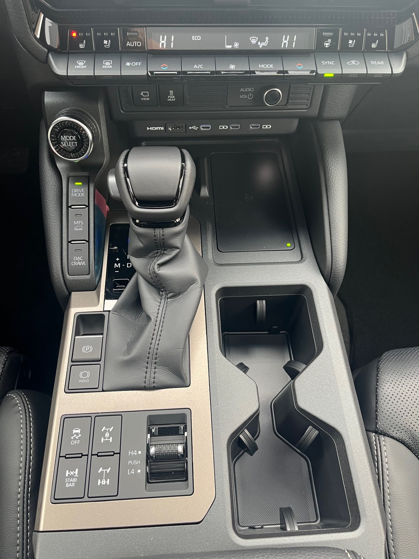 TOYOTA Land Cruiser 2.8TD 48V Invincible - 14