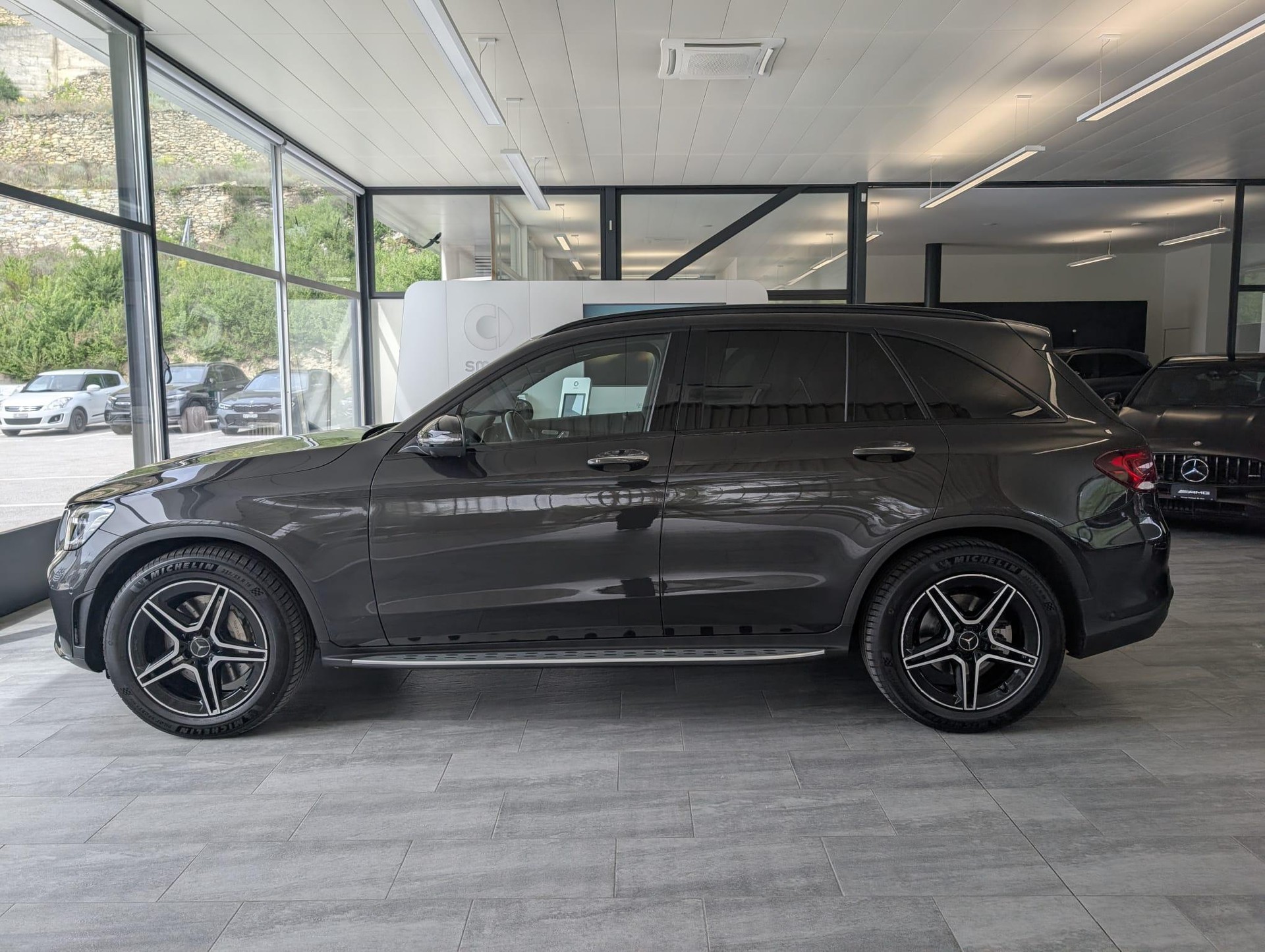 MERCEDES-BENZ GLC 200 AMG Line 4m - 2