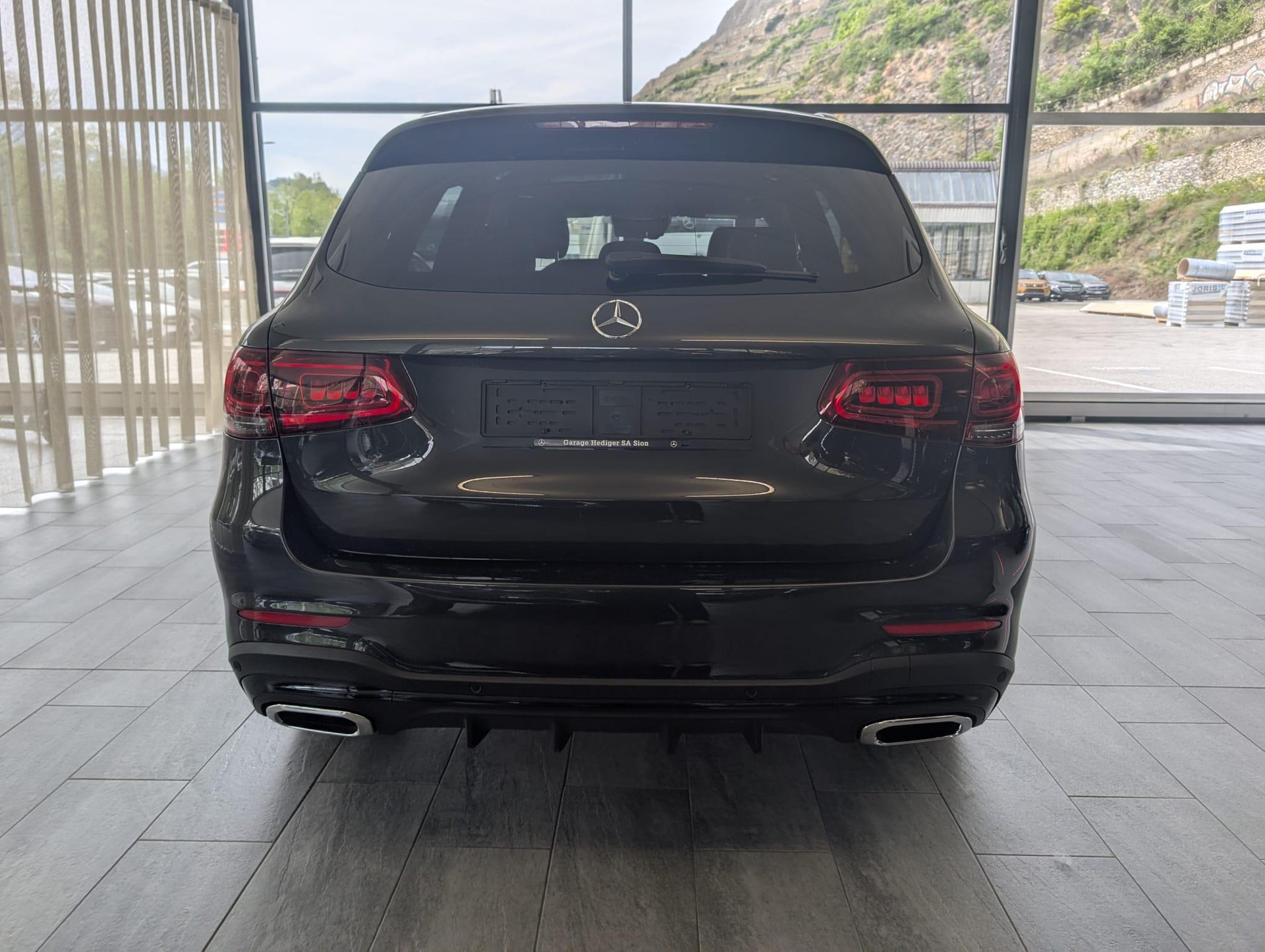 MERCEDES-BENZ GLC 200 AMG Line 4m - 5