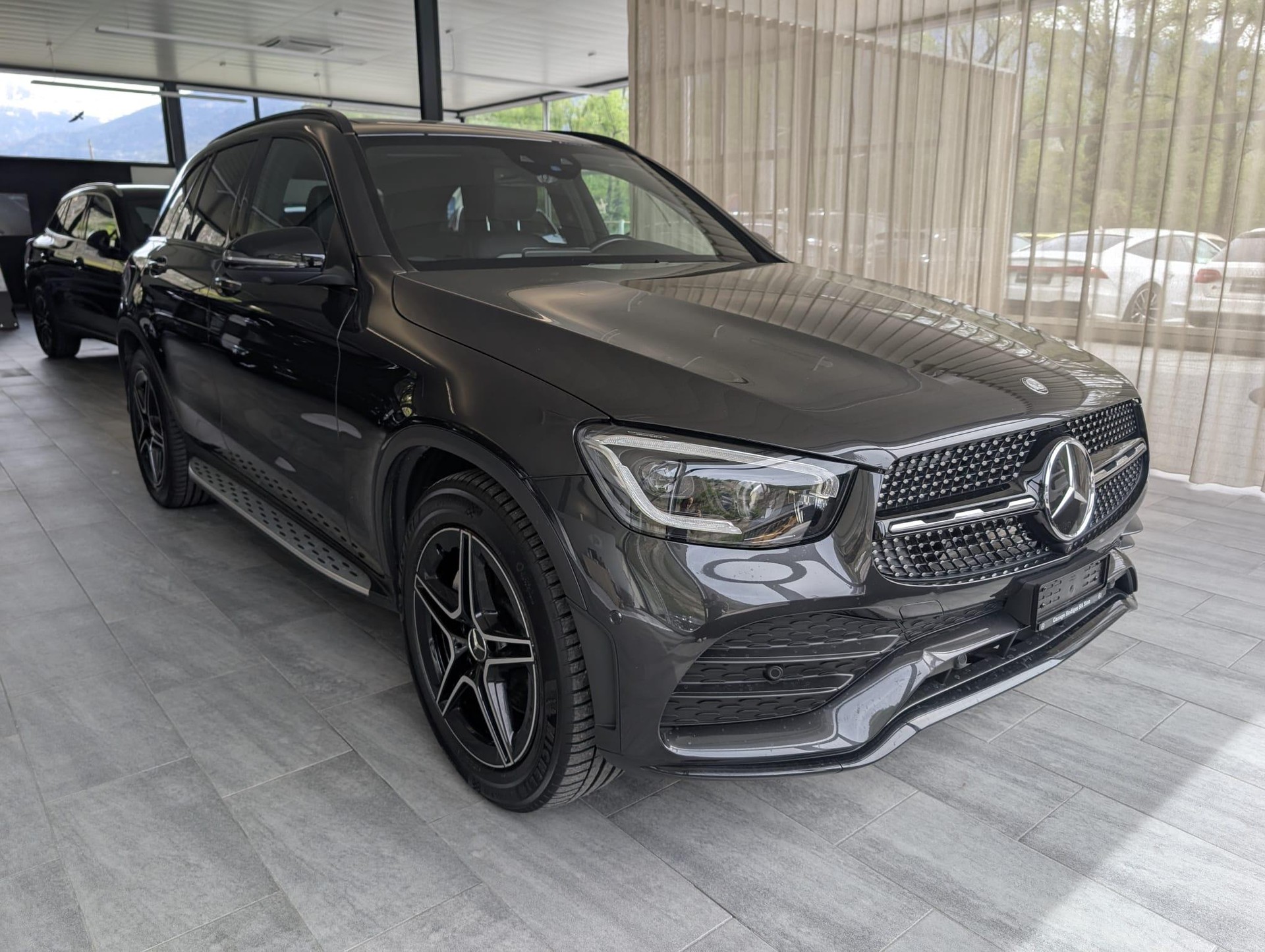 MERCEDES-BENZ GLC 200 AMG Line 4m - 7