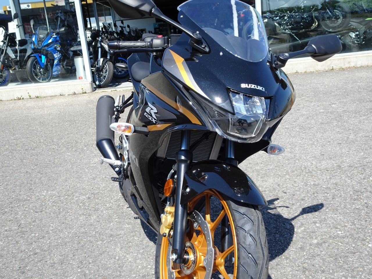 SUZUKI GSX-R 125 - 6