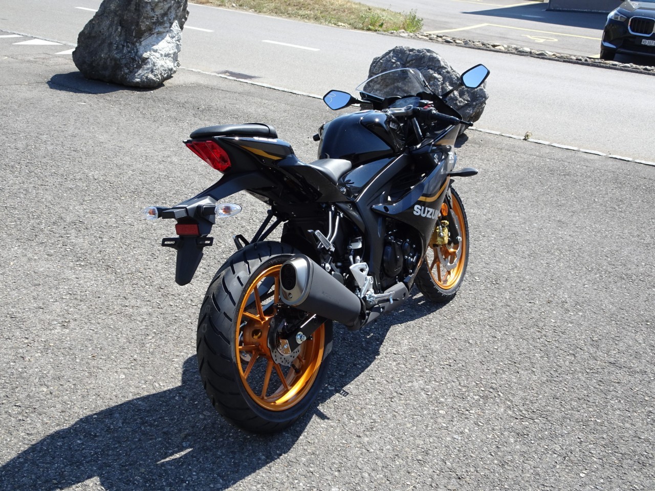 SUZUKI GSX-R 125 - 5