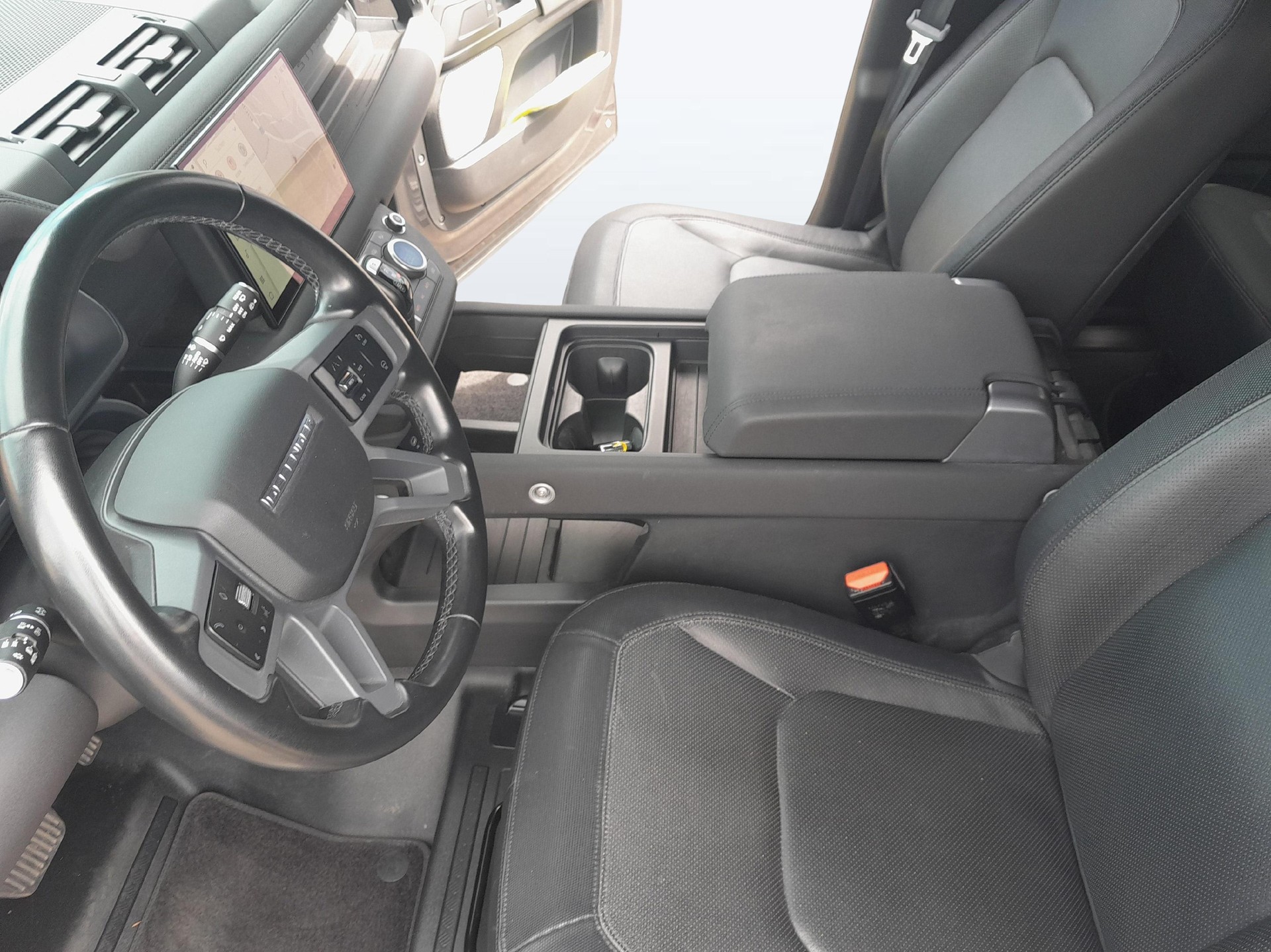 LAND ROVER Defender 110 3.0 D I6 250 X-Dynamic S - 11
