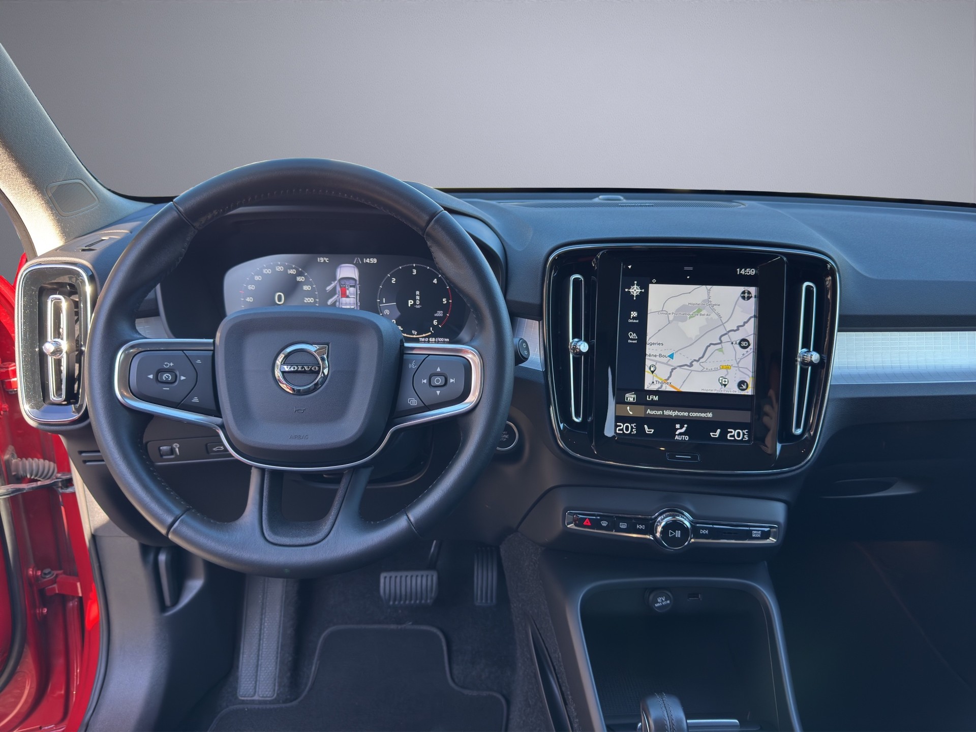 VOLVO XC40 D4 AWD Momentum Geartronic - 13