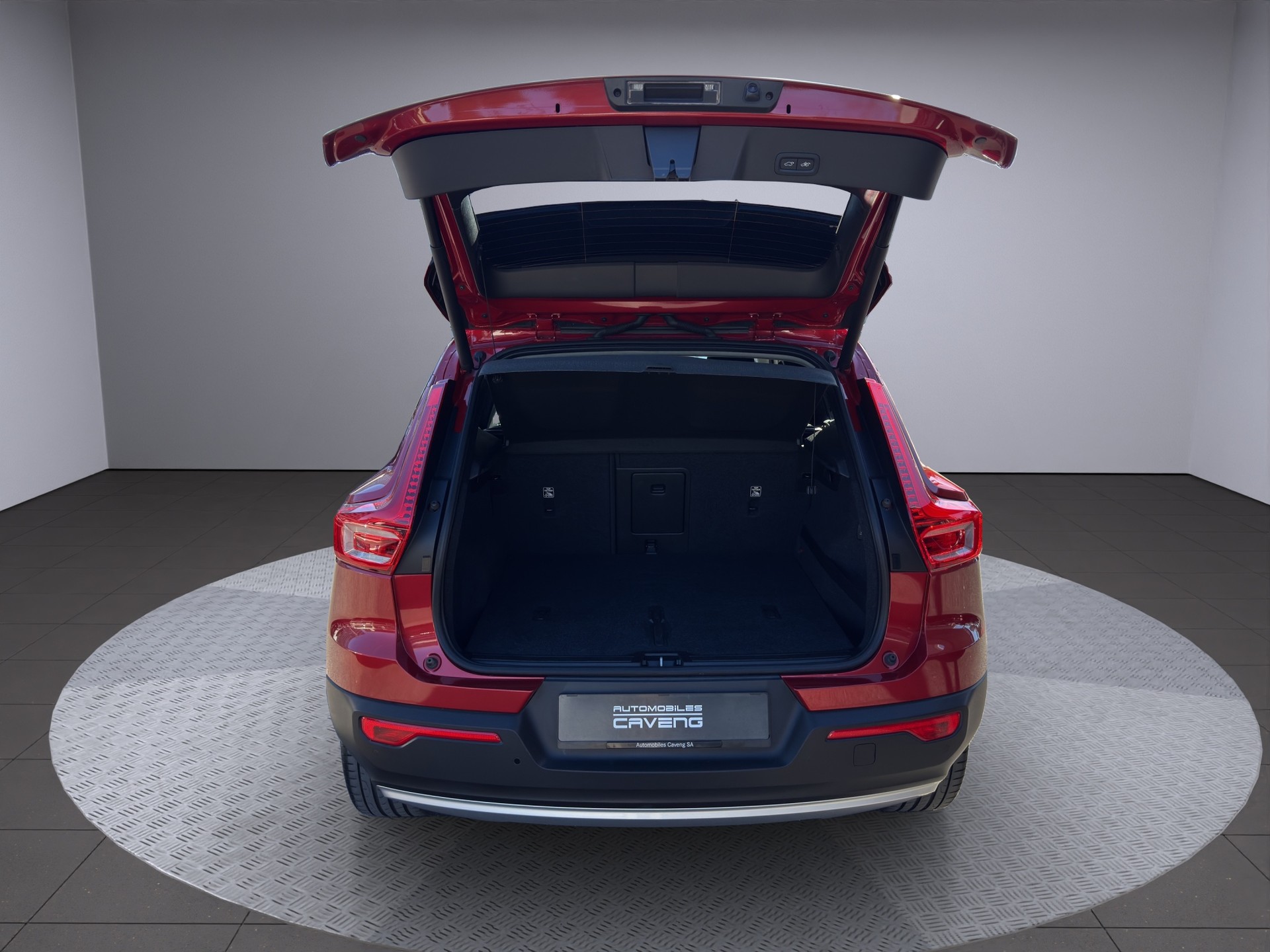 VOLVO XC40 D4 AWD Momentum Geartronic - 16