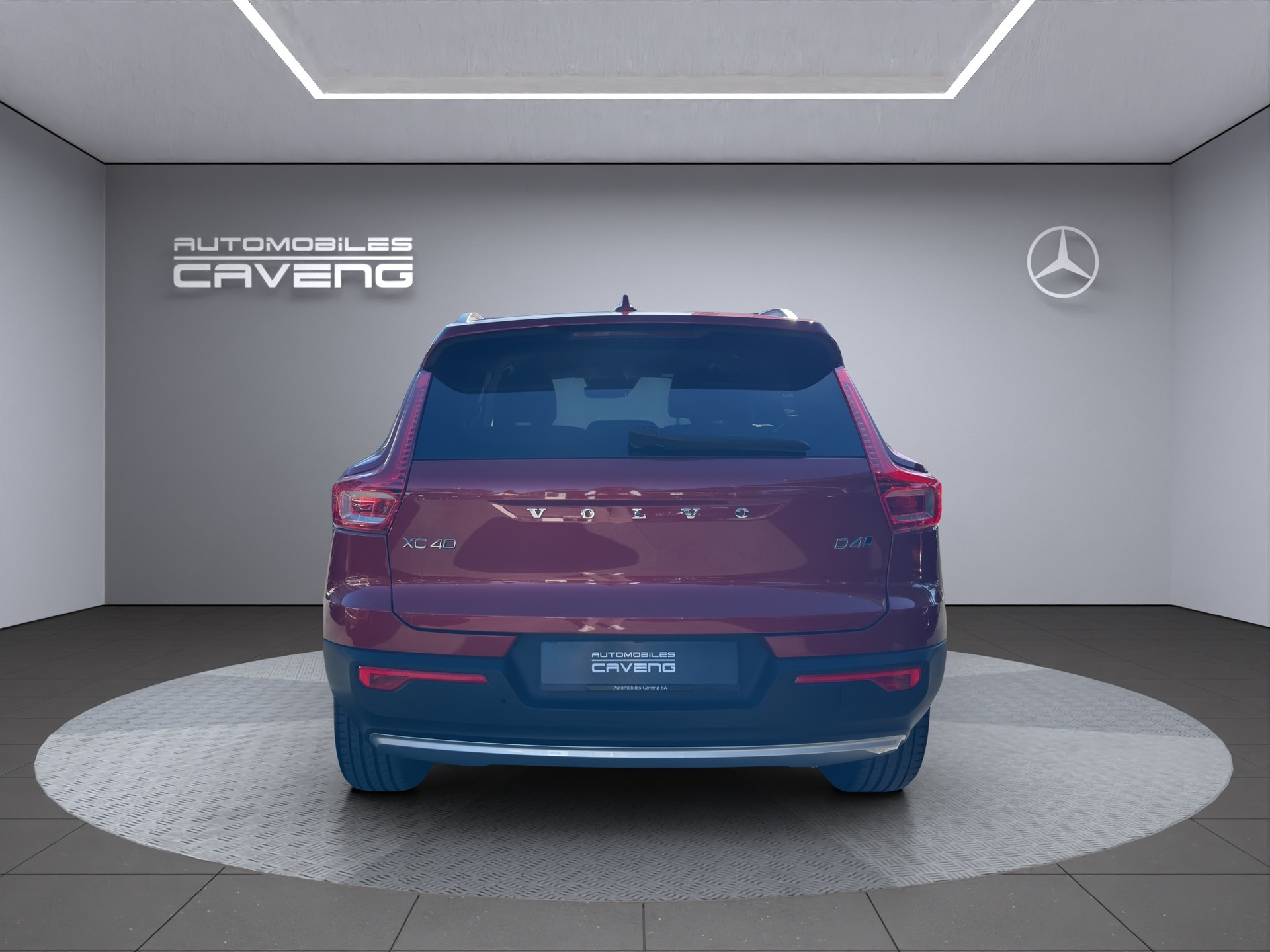 VOLVO XC40 D4 AWD Momentum Geartronic - 4