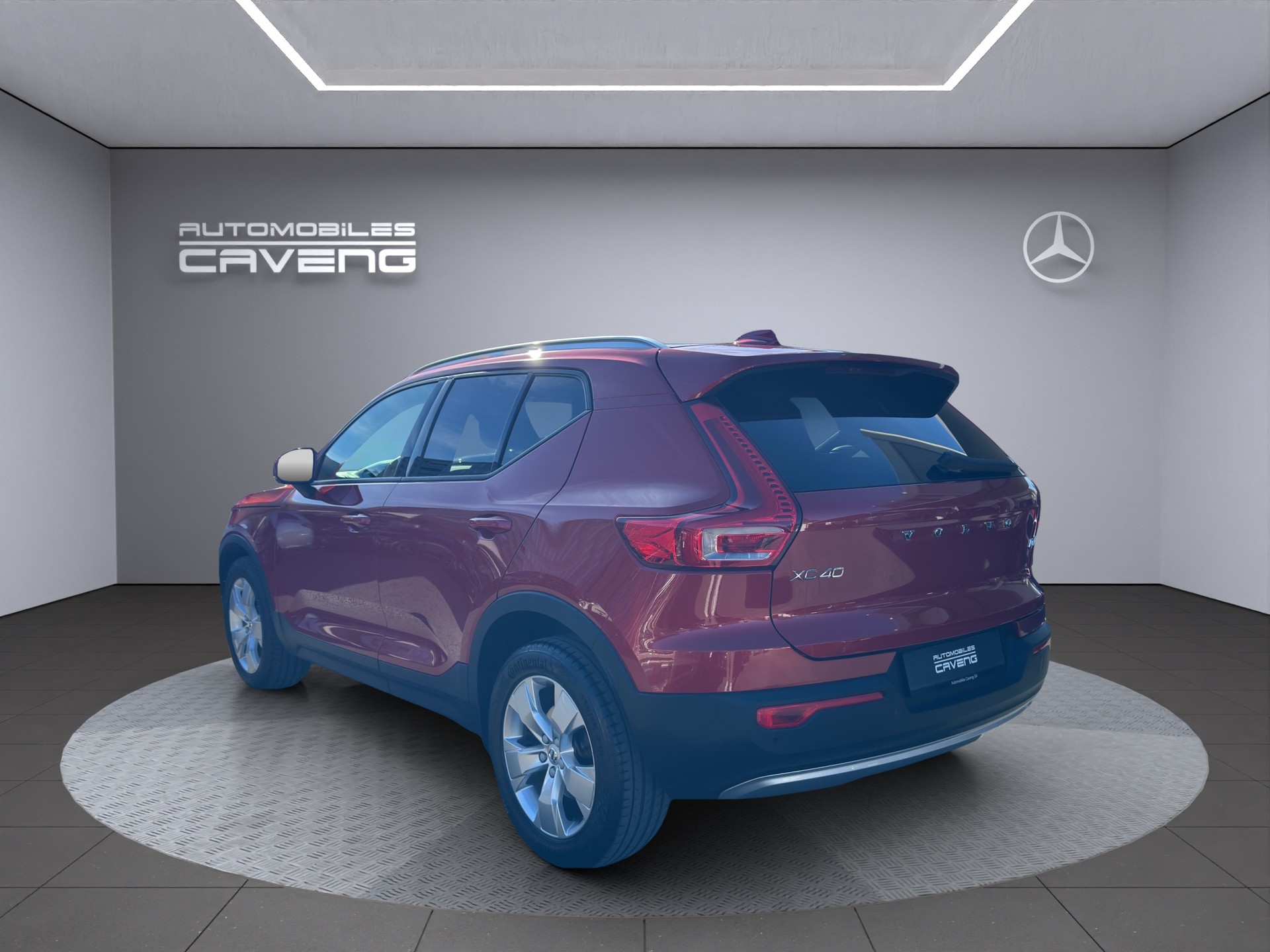 VOLVO XC40 D4 AWD Momentum Geartronic - 3