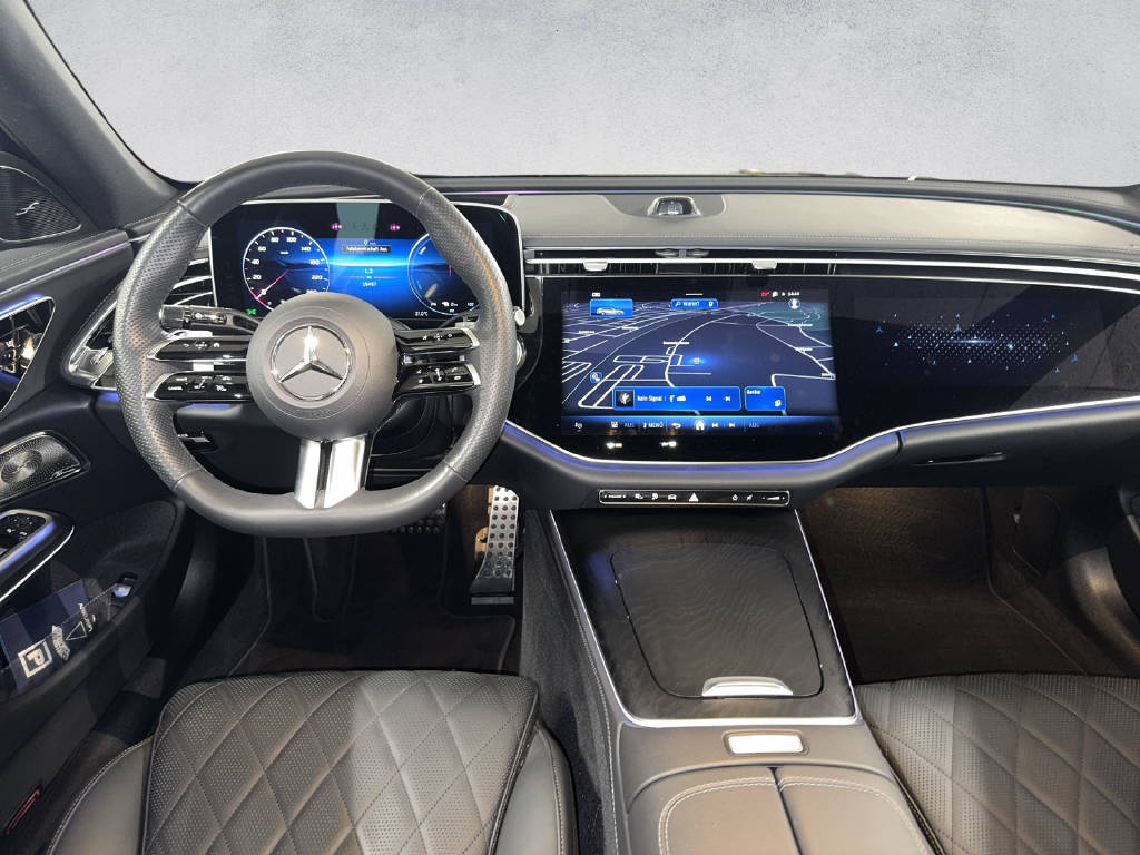 MERCEDES-BENZ E 300 de AMG Line 4Matic T-Modell - 14