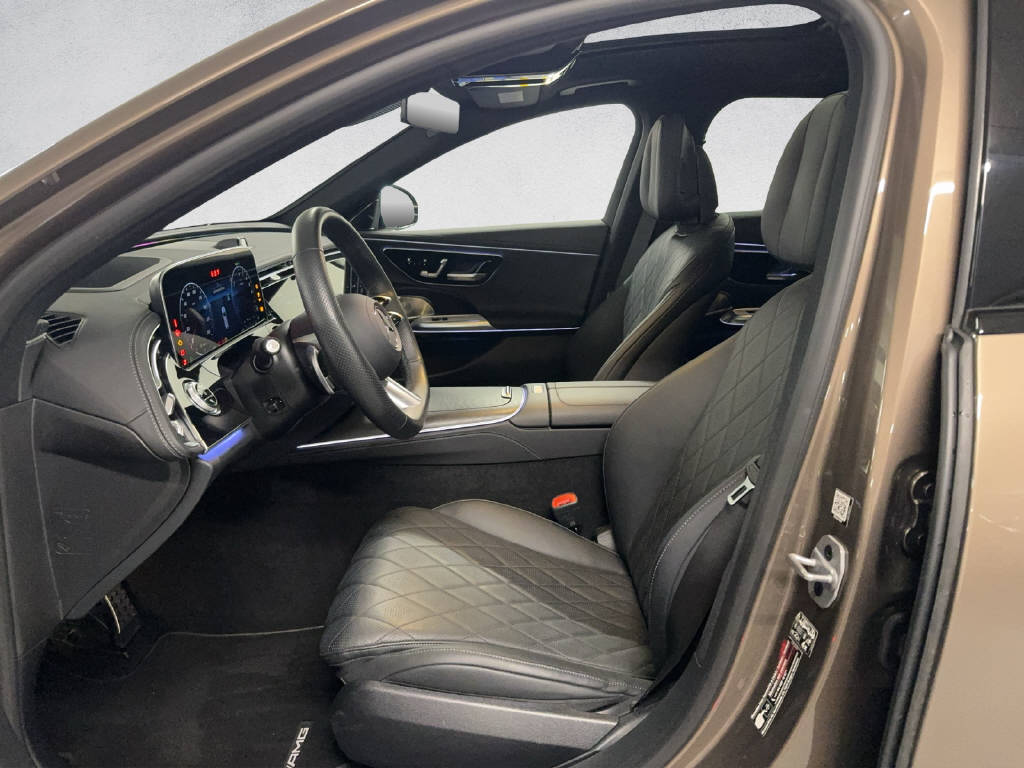 MERCEDES-BENZ E 300 de AMG Line 4Matic T-Modell - 10