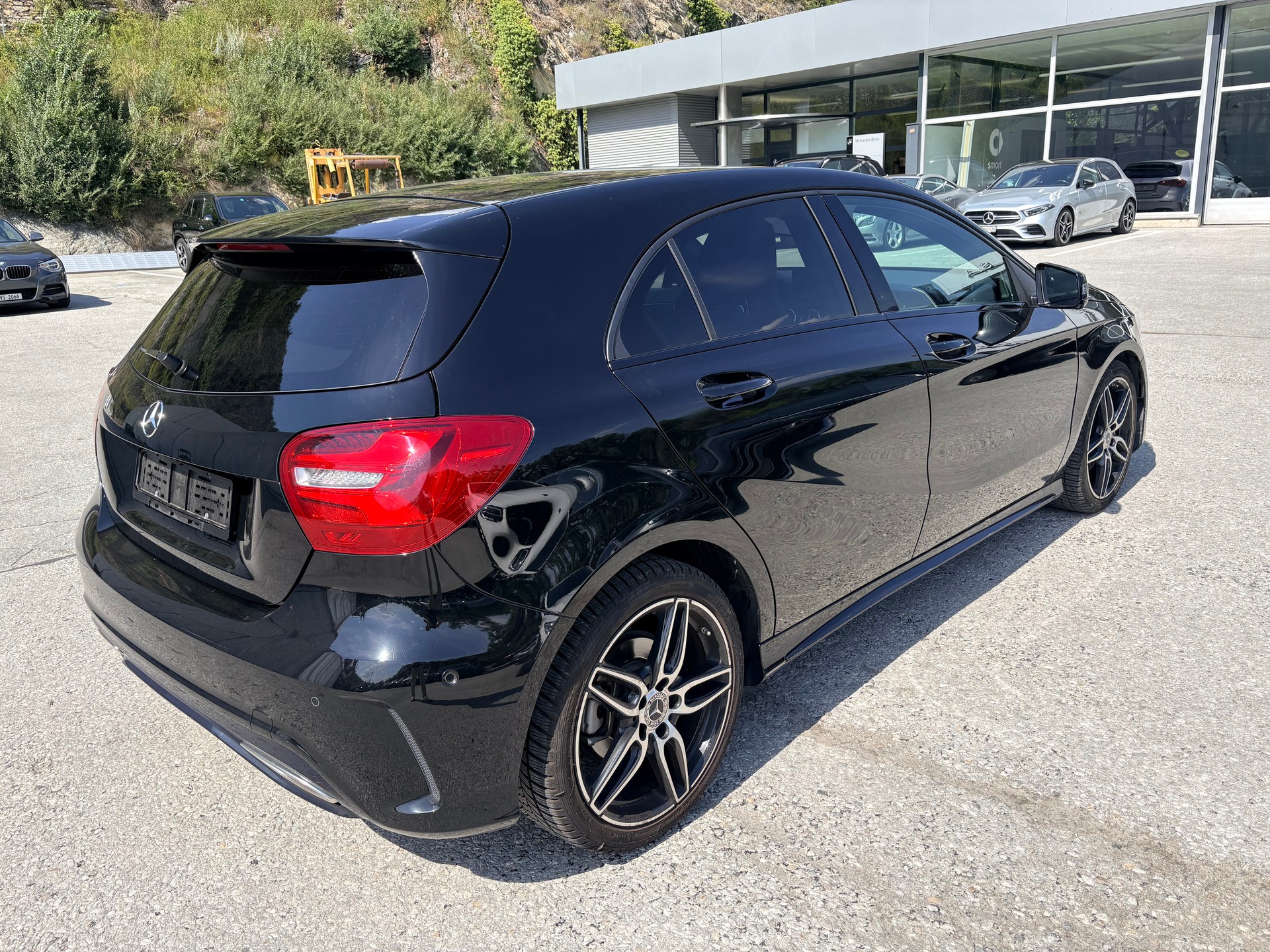 MERCEDES-BENZ A 180 AMG Line 7G-DCT - 6