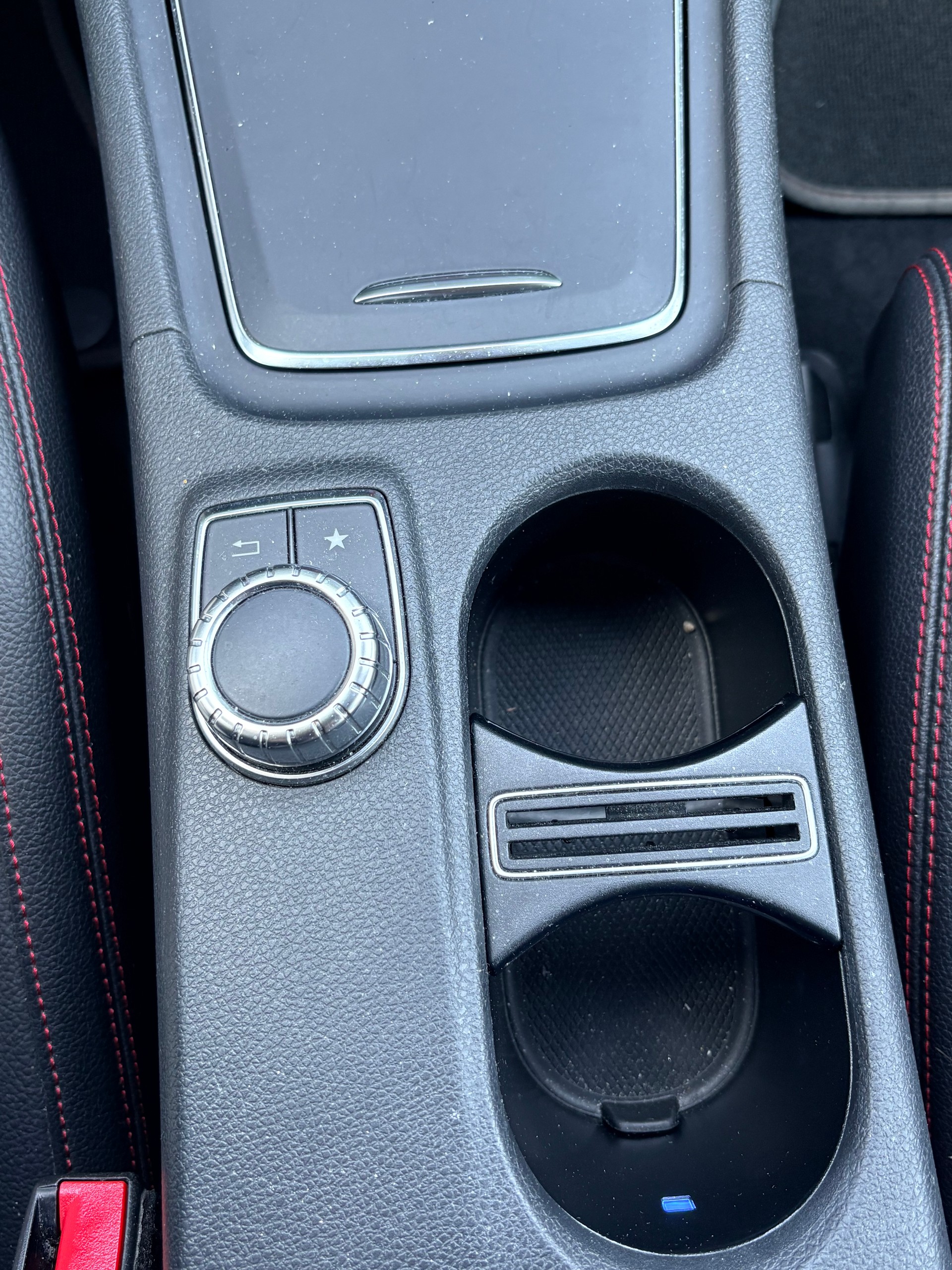 MERCEDES-BENZ A 180 AMG Line 7G-DCT - 13