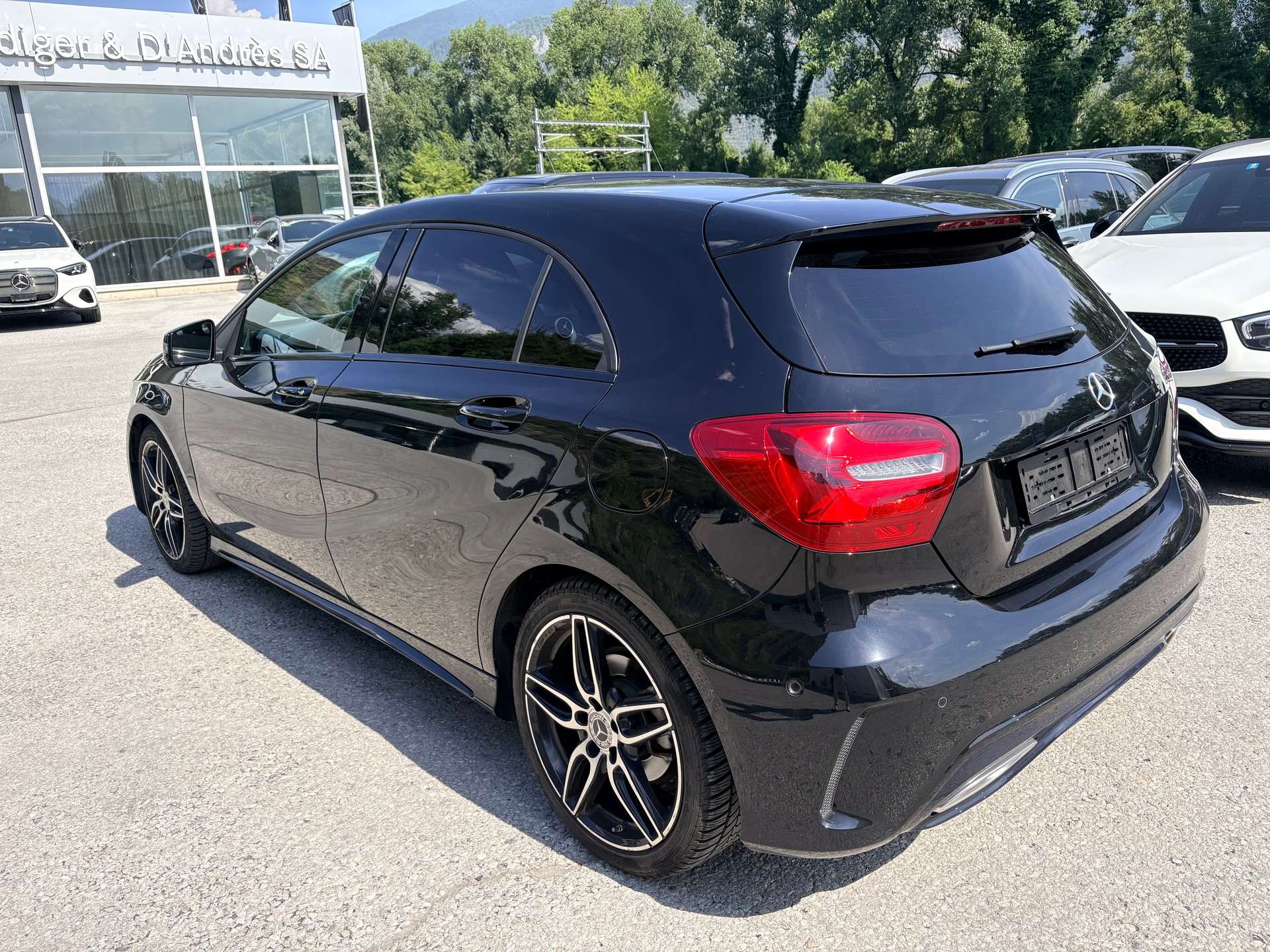 MERCEDES-BENZ A 180 AMG Line 7G-DCT - 5