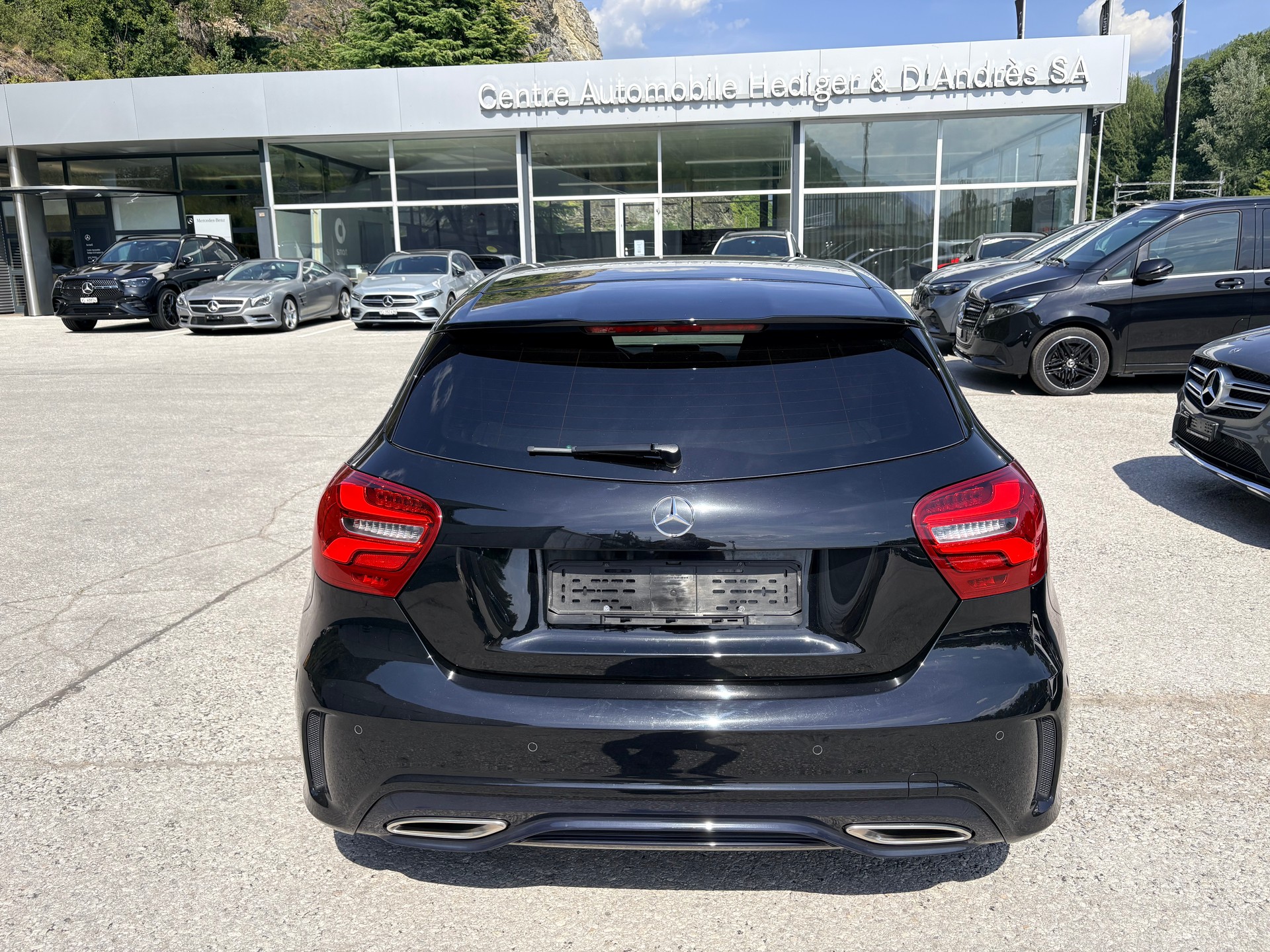 MERCEDES-BENZ A 180 AMG Line 7G-DCT - 7
